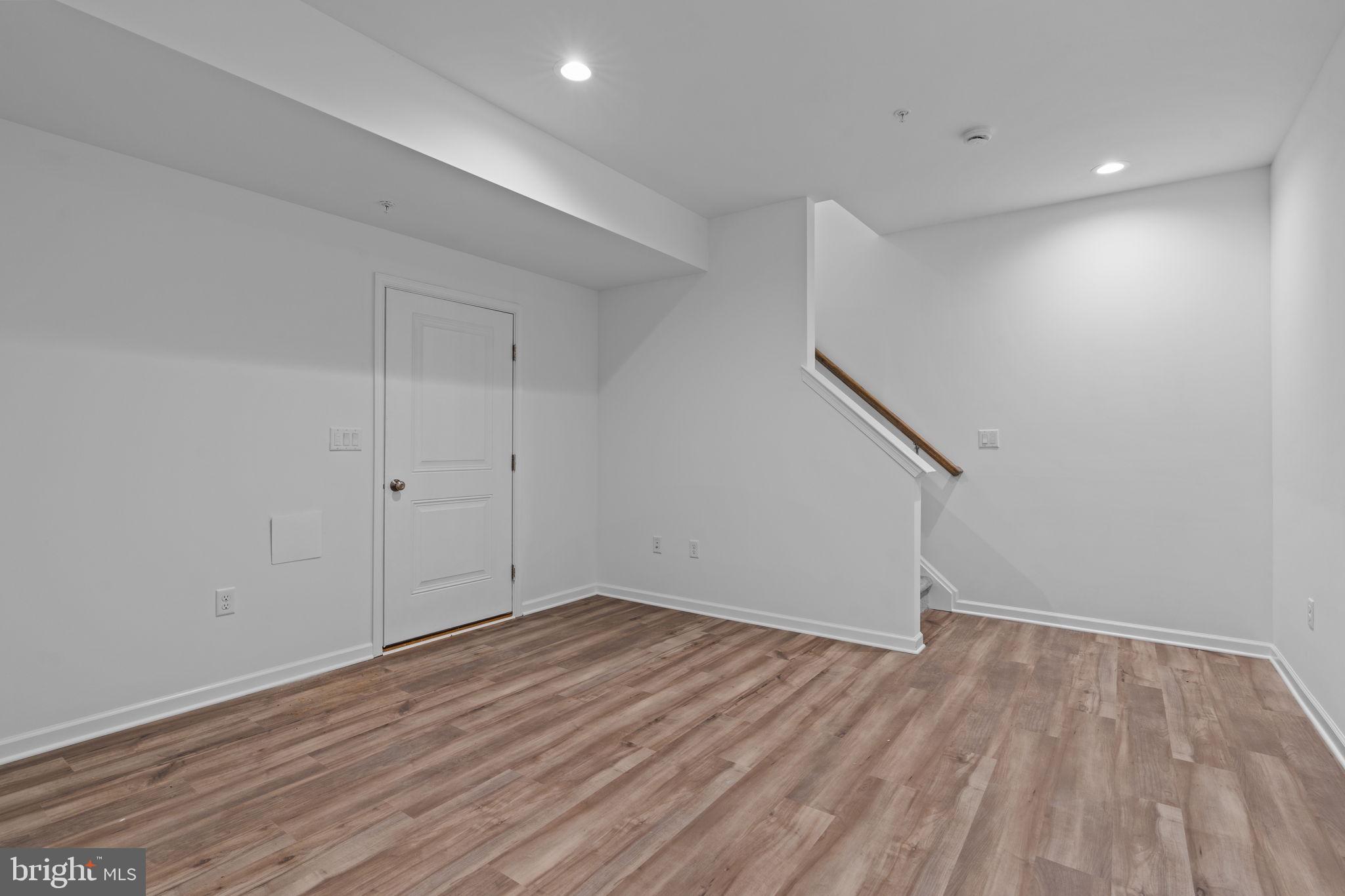 156 High Pointe Dr #19