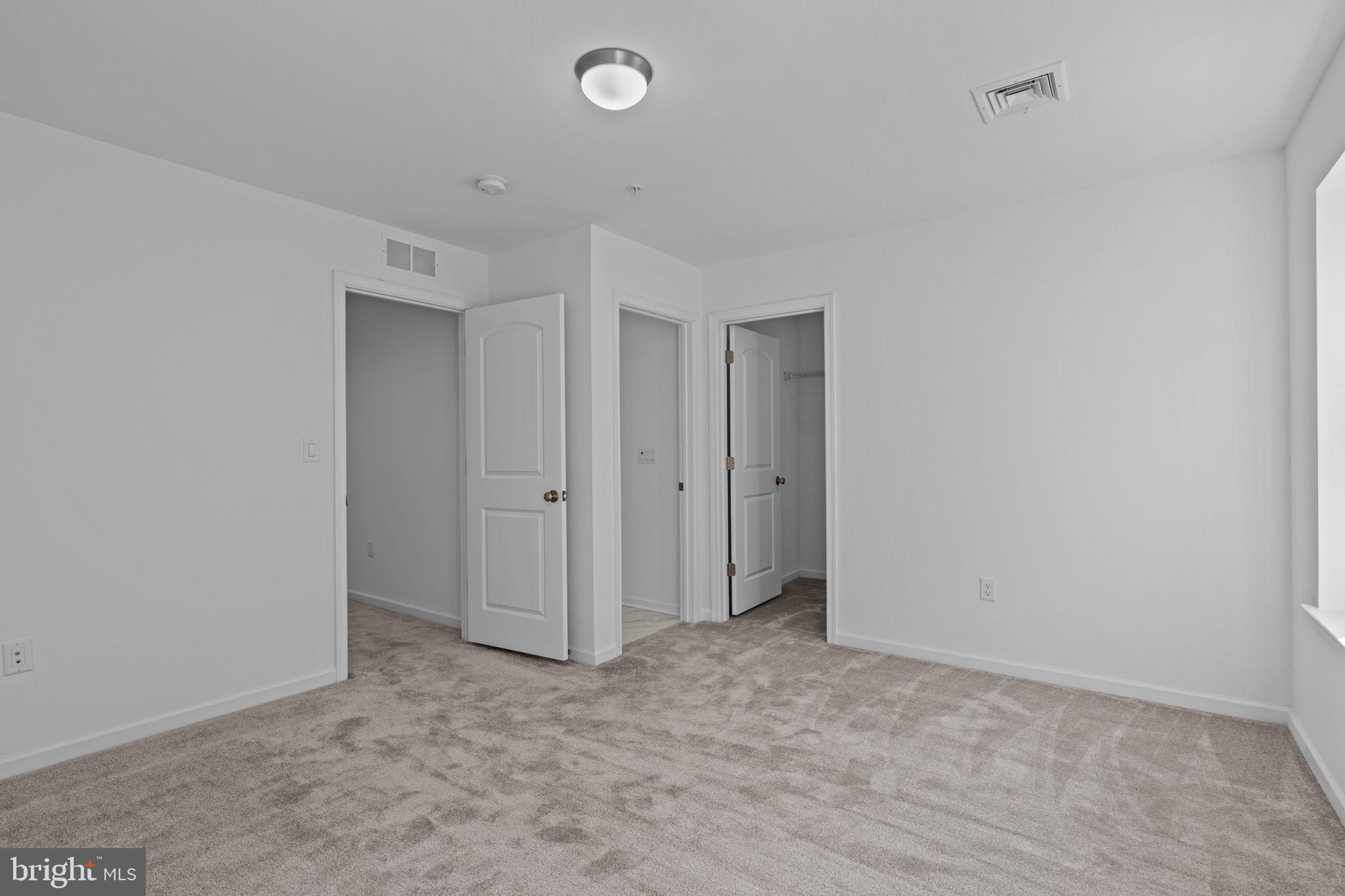 156 High Pointe Dr #19