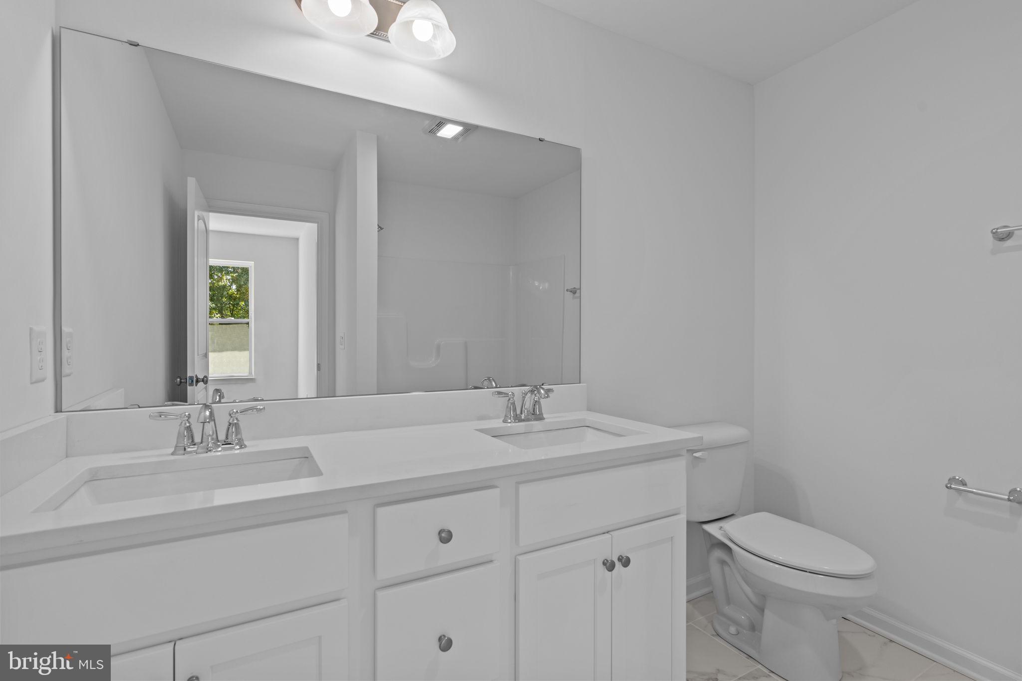 156 High Pointe Dr #19