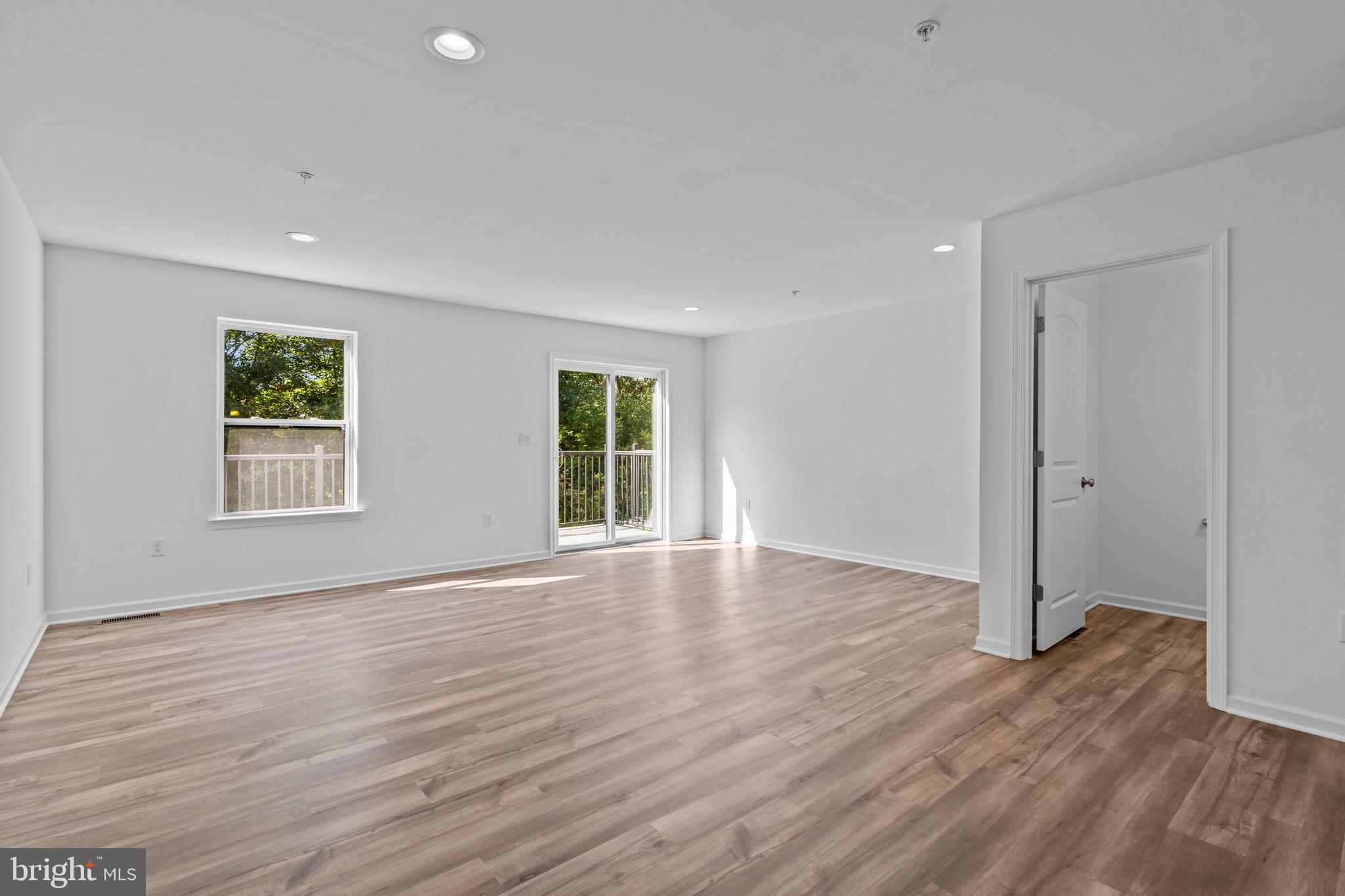 156 High Pointe Dr #19