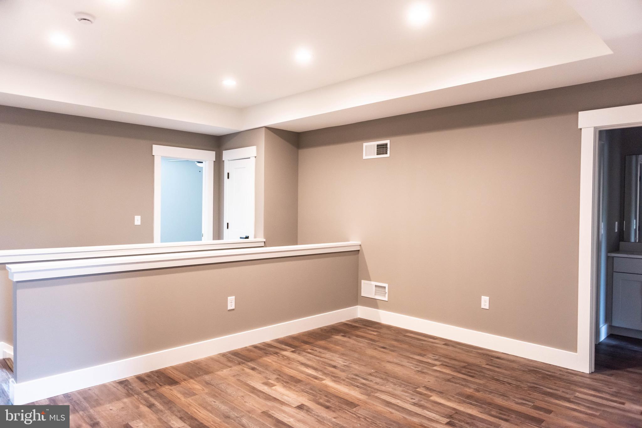 56 Maple Ave