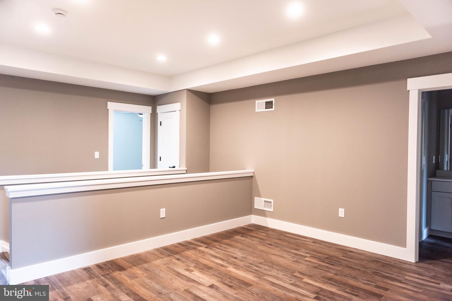 56 Maple Ave