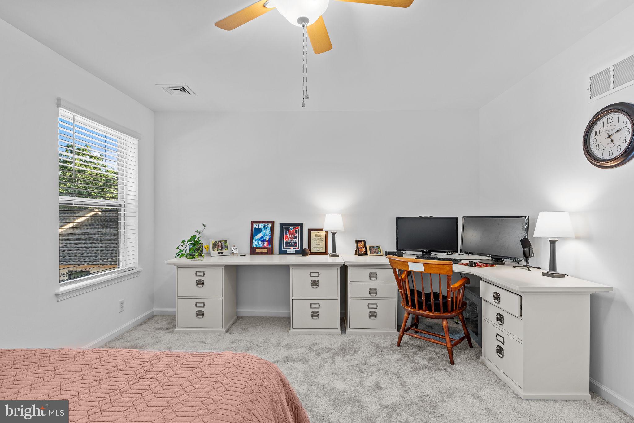 159 High Pointe Dr #16