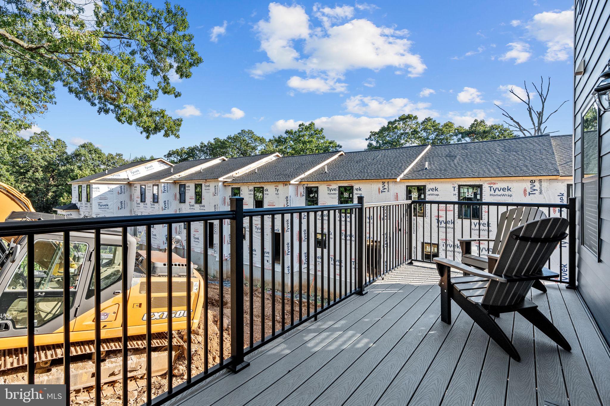 159 High Pointe Dr #16