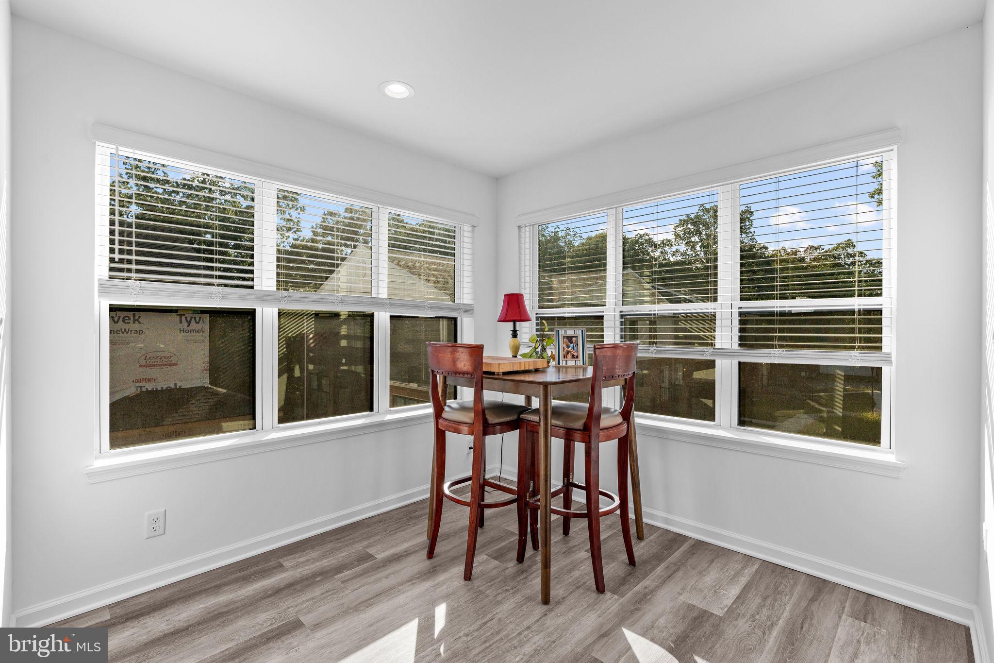 159 High Pointe Dr #16