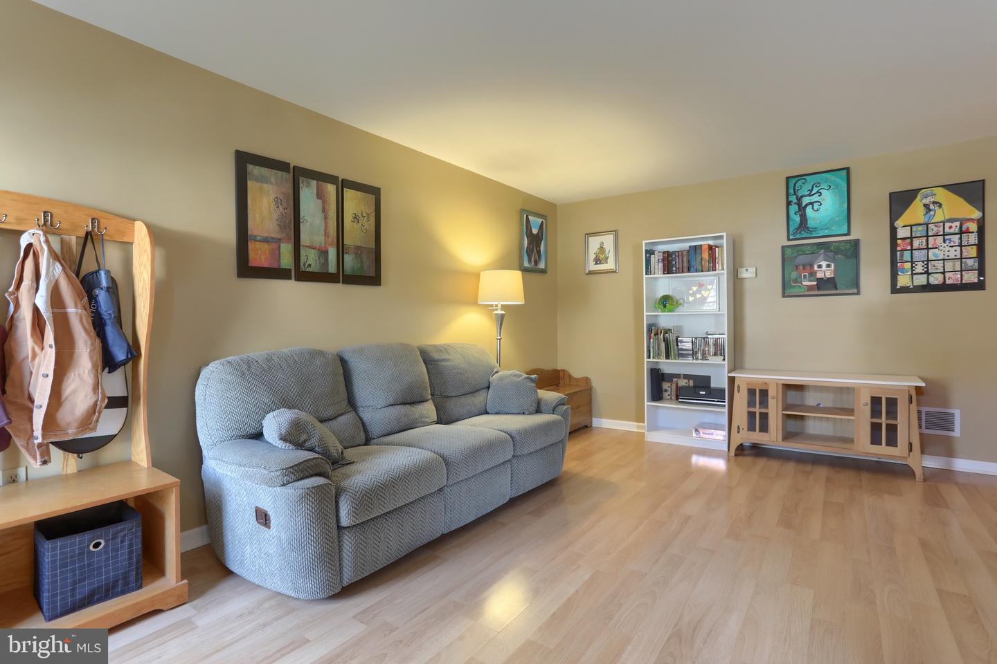 21 Sweet Arrow Dr