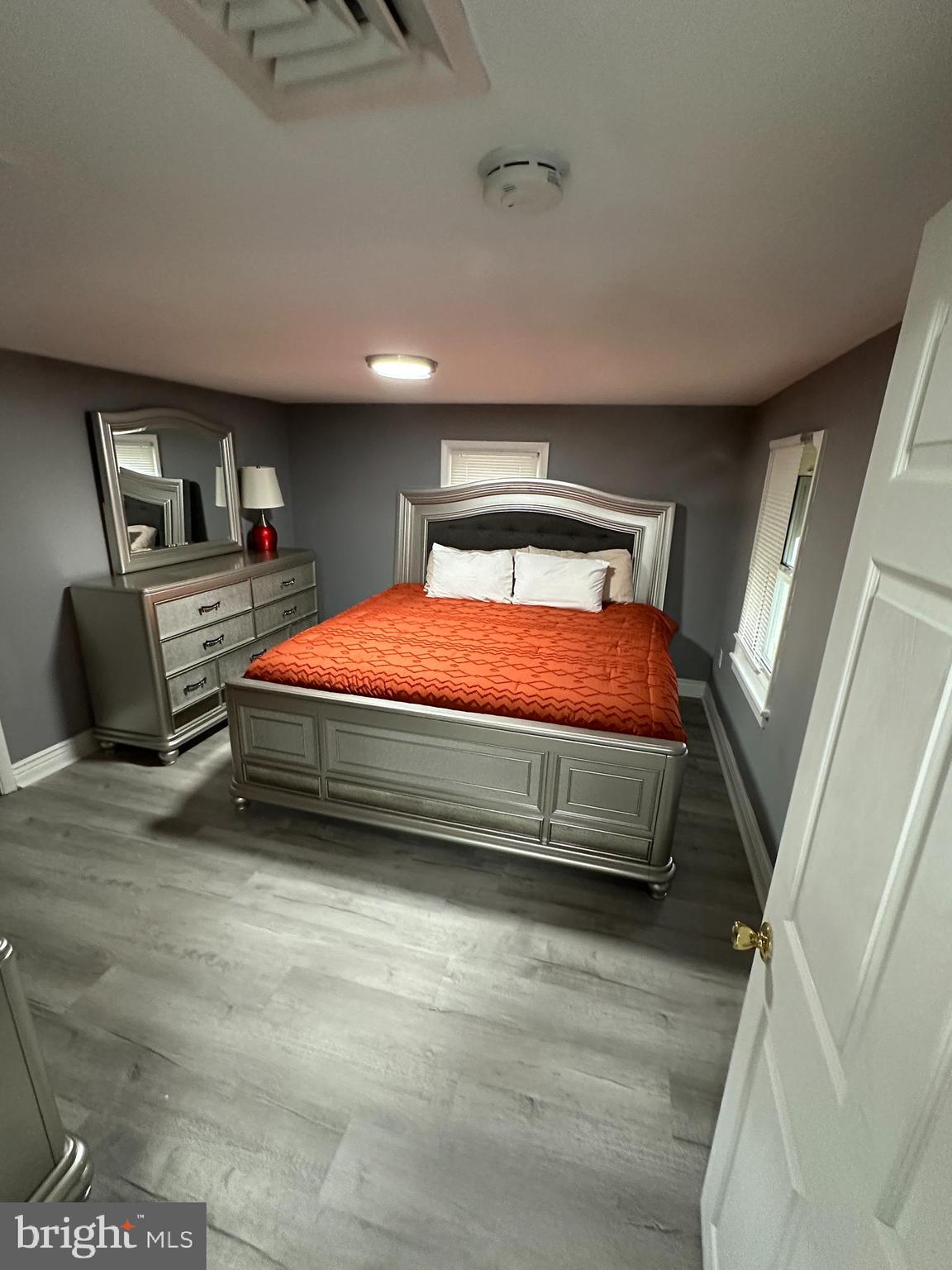 1630 E Chocolate Ave