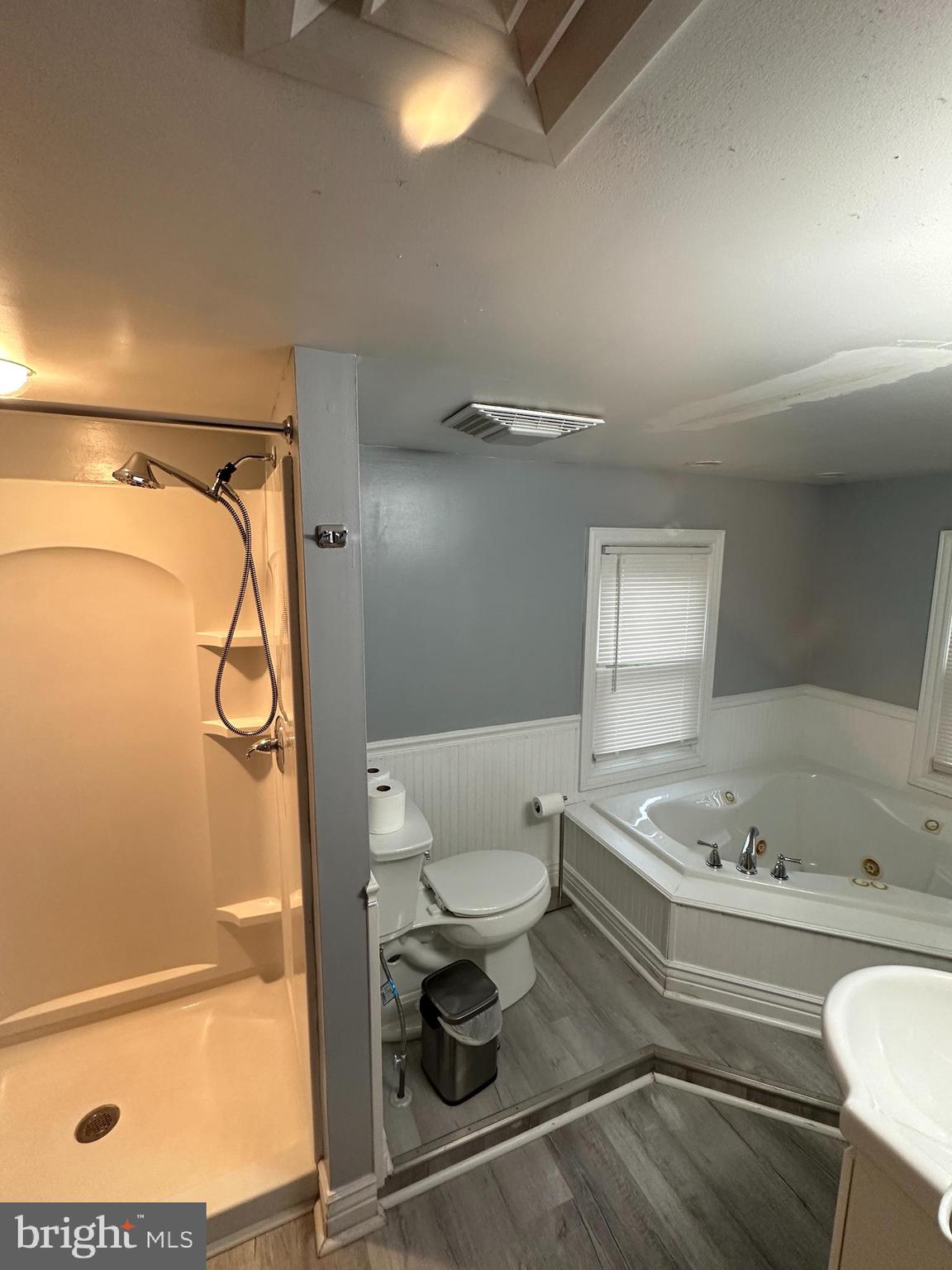 1630 E Chocolate Ave