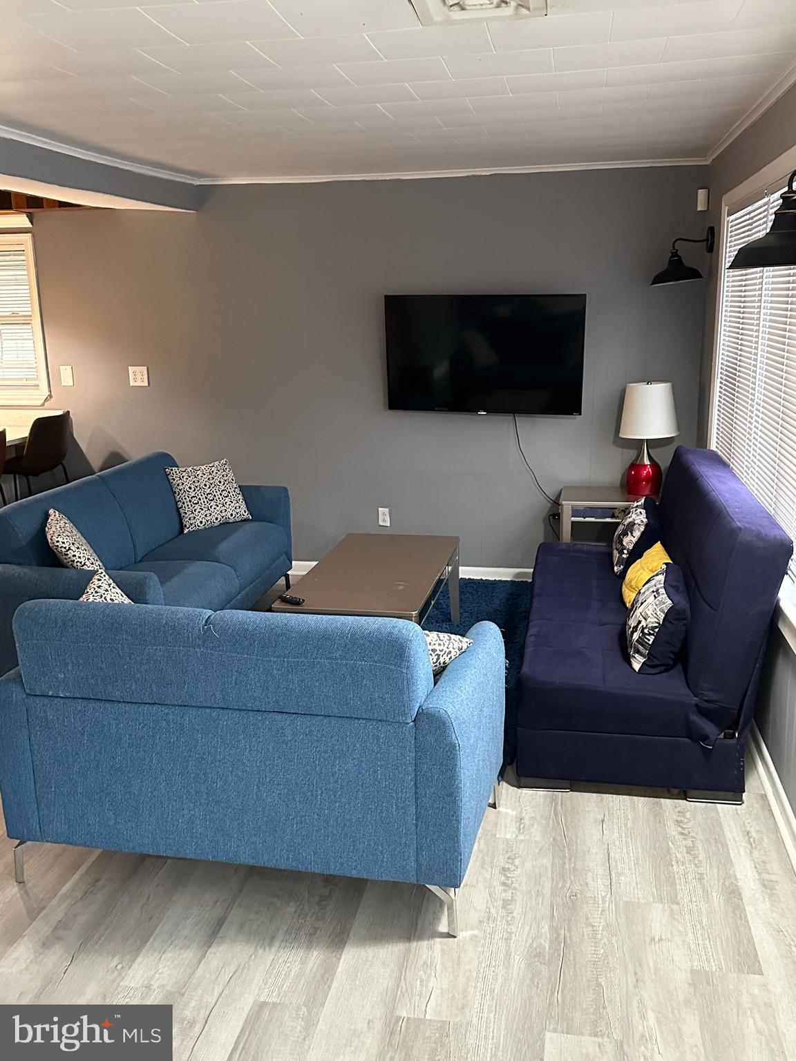 1630 E Chocolate Ave