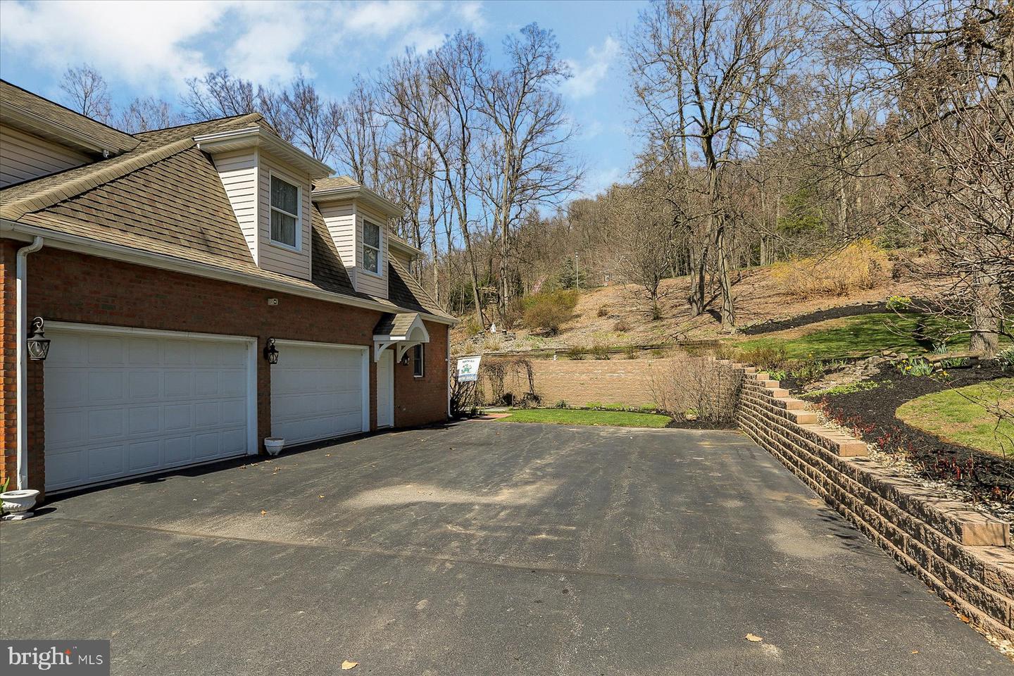 1671 Nottingham Dr