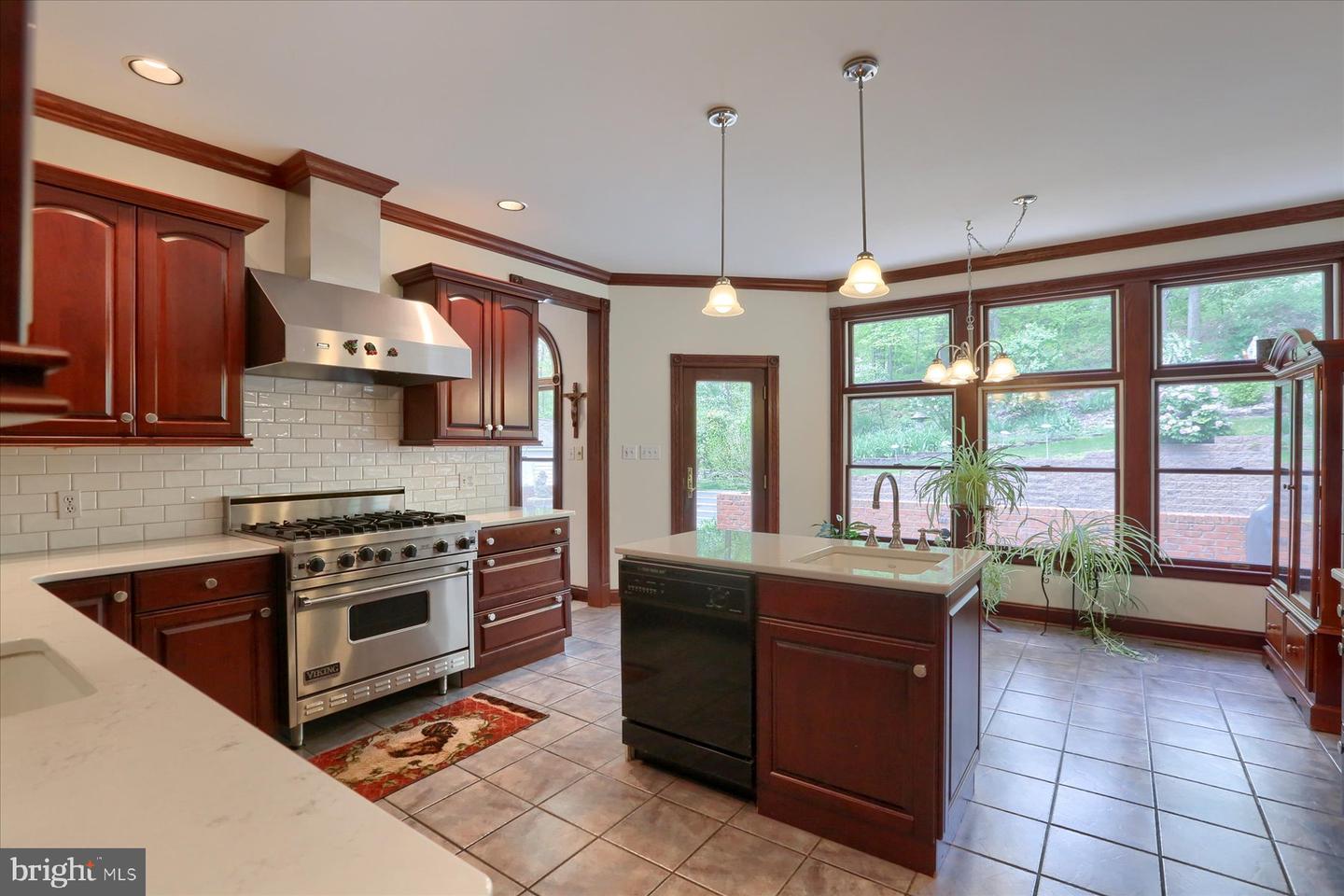 1671 Nottingham Dr