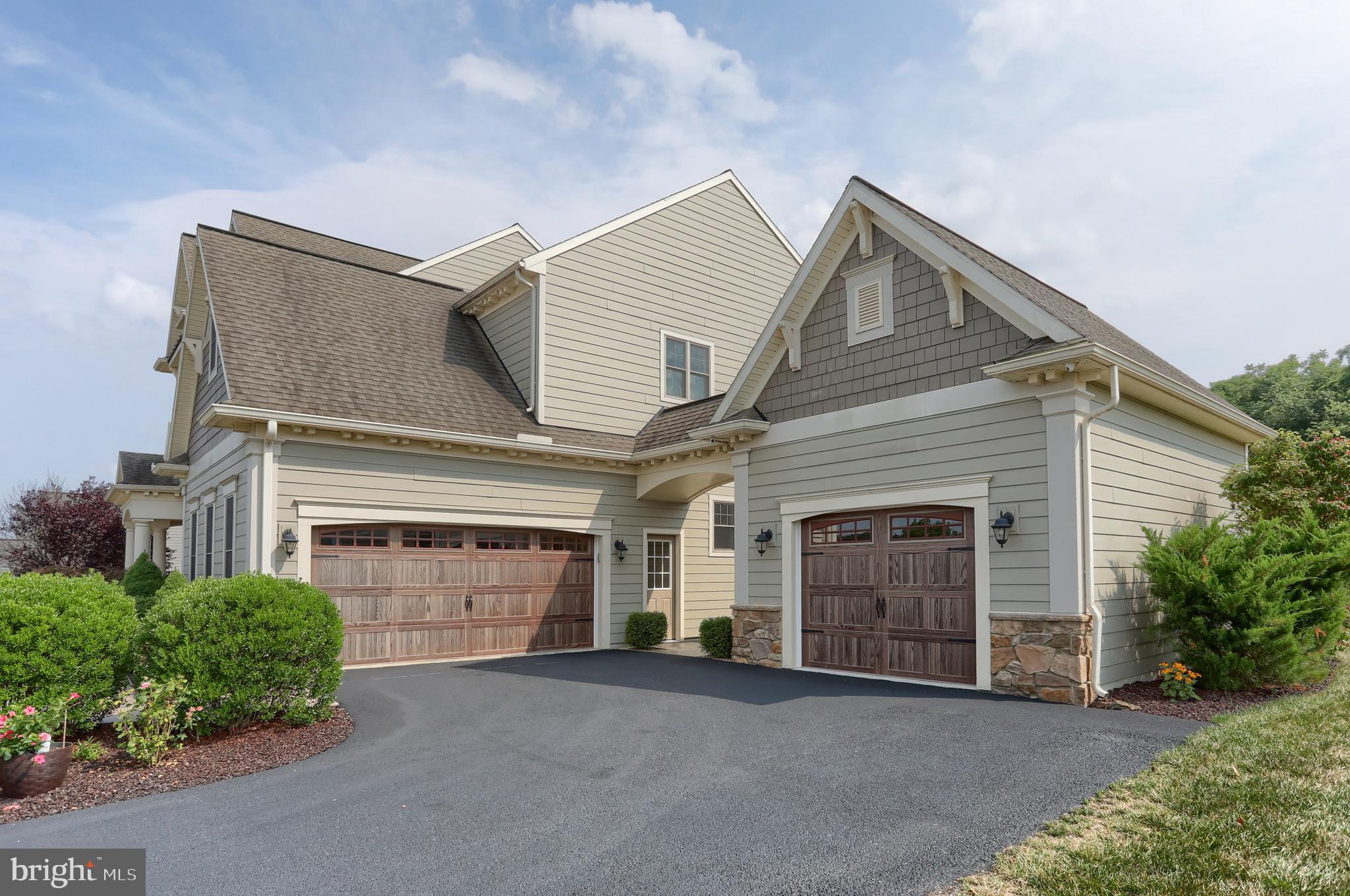 158 Willow Creek Ln