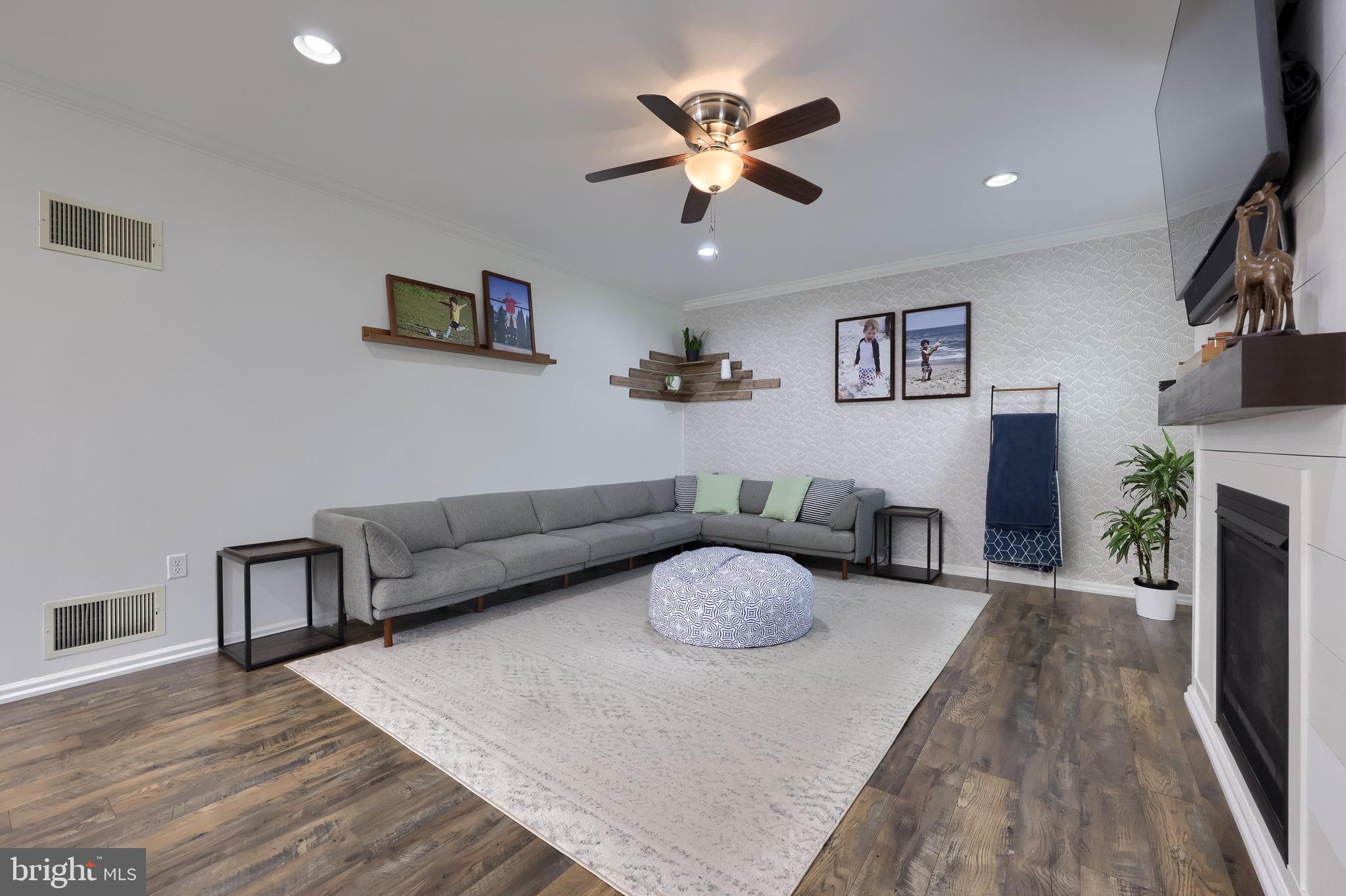 1889 CREEK VIEW DRIVE