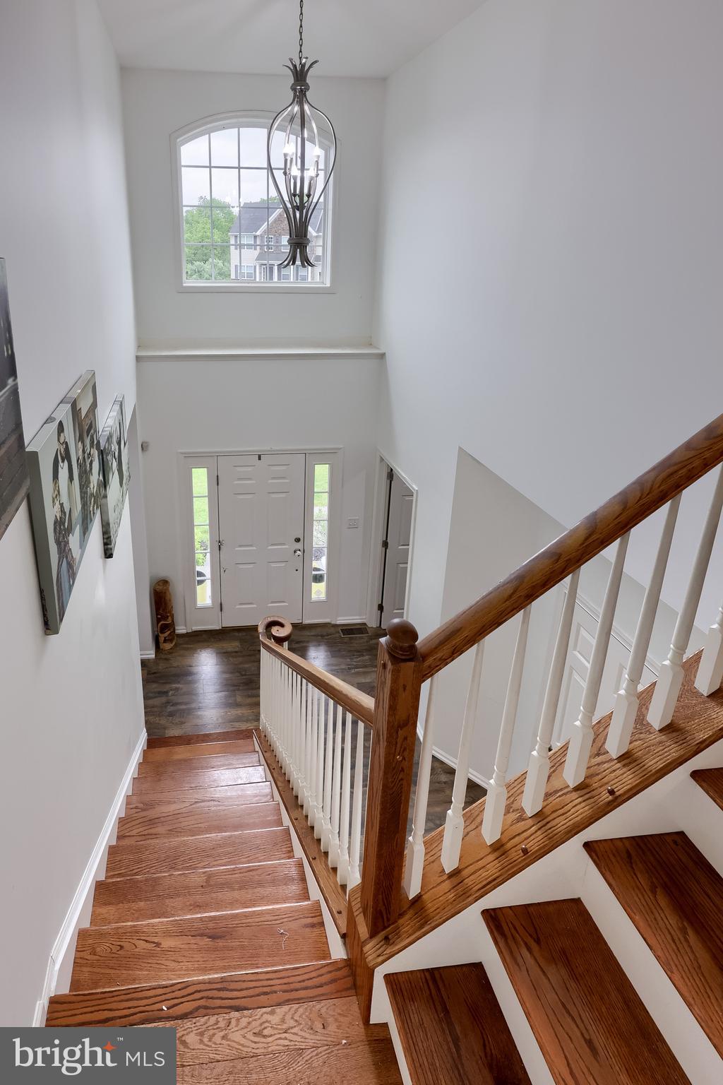 1889 CREEK VIEW DRIVE