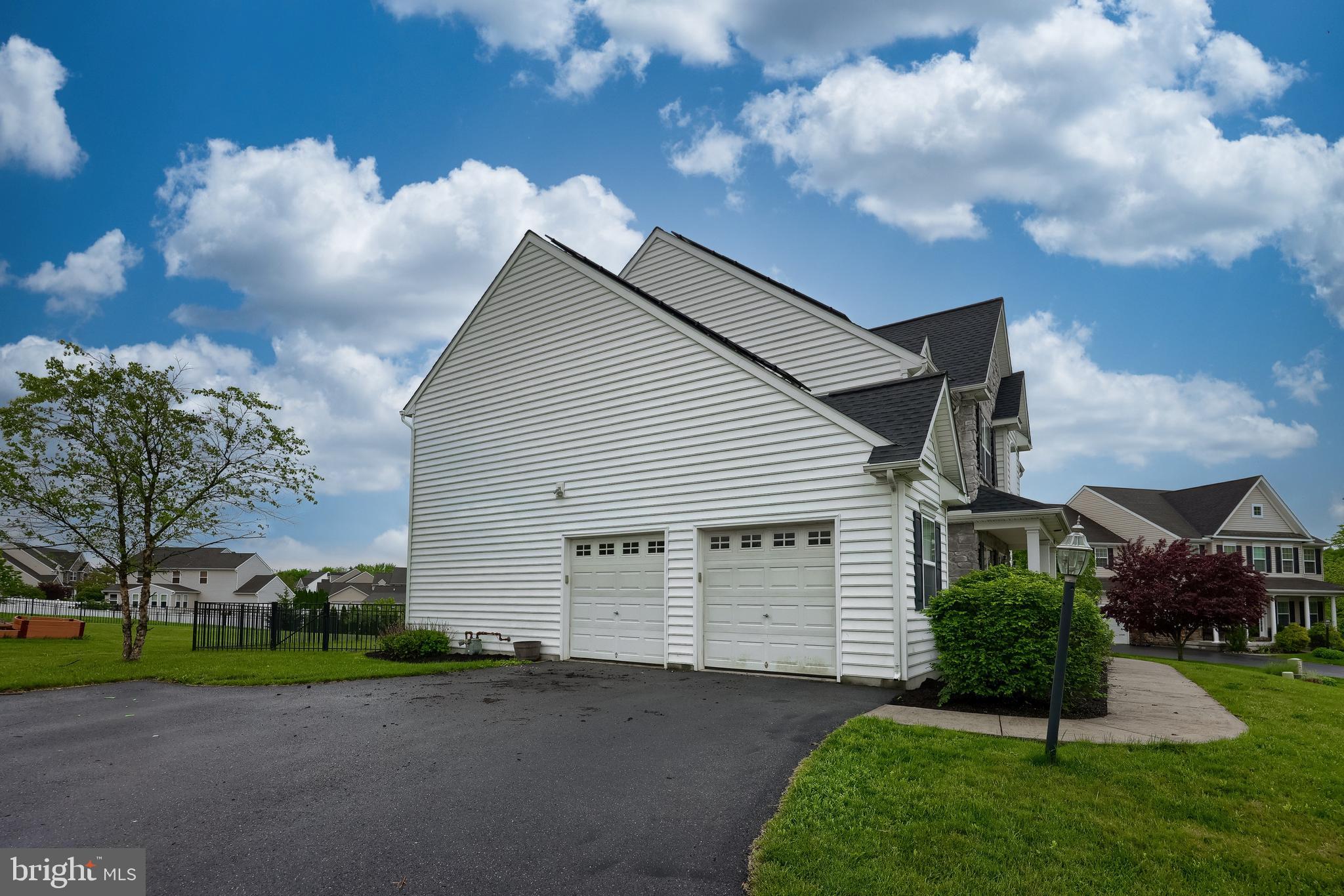 1889 CREEK VIEW DRIVE