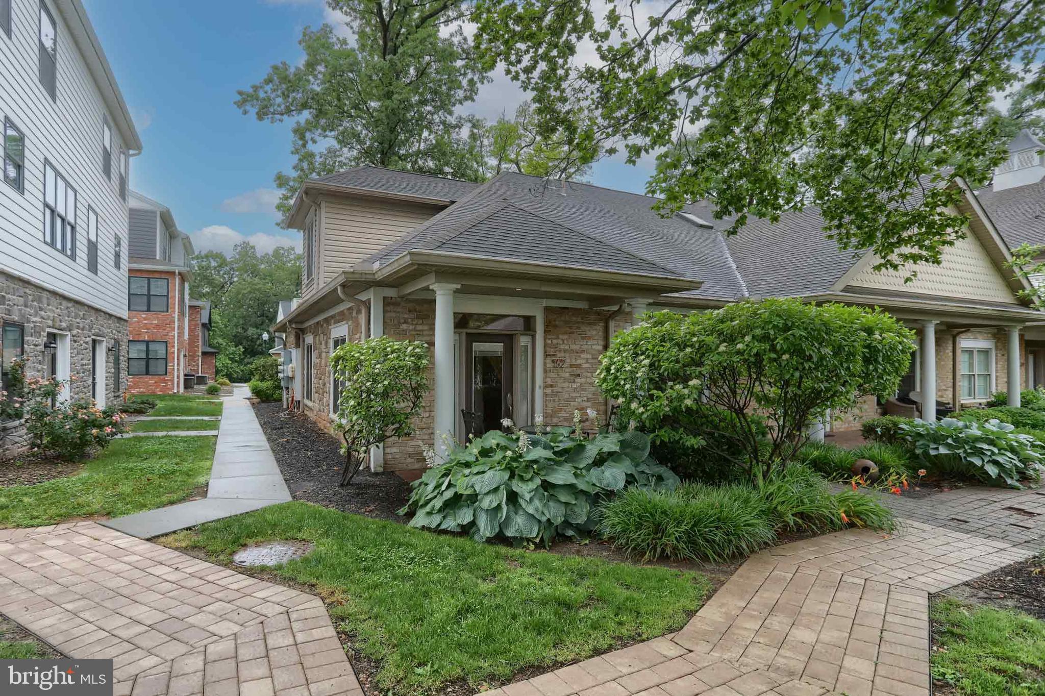 162 High Pointe Dr
