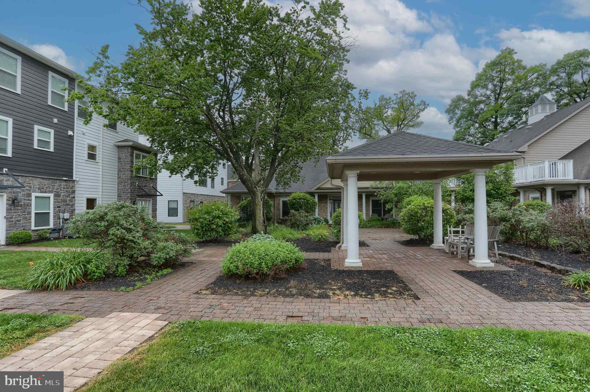 162 High Pointe Dr
