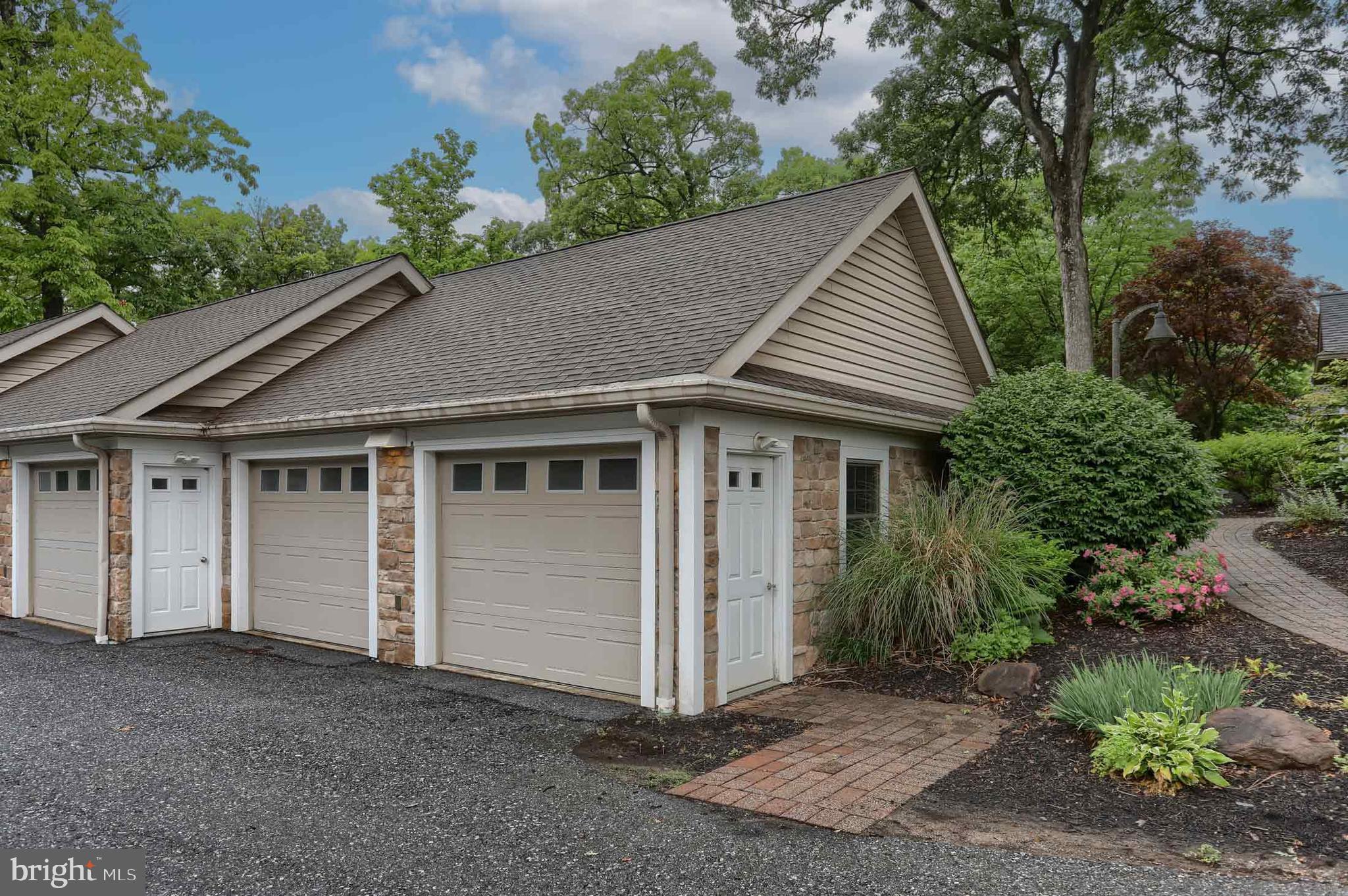 162 High Pointe Dr