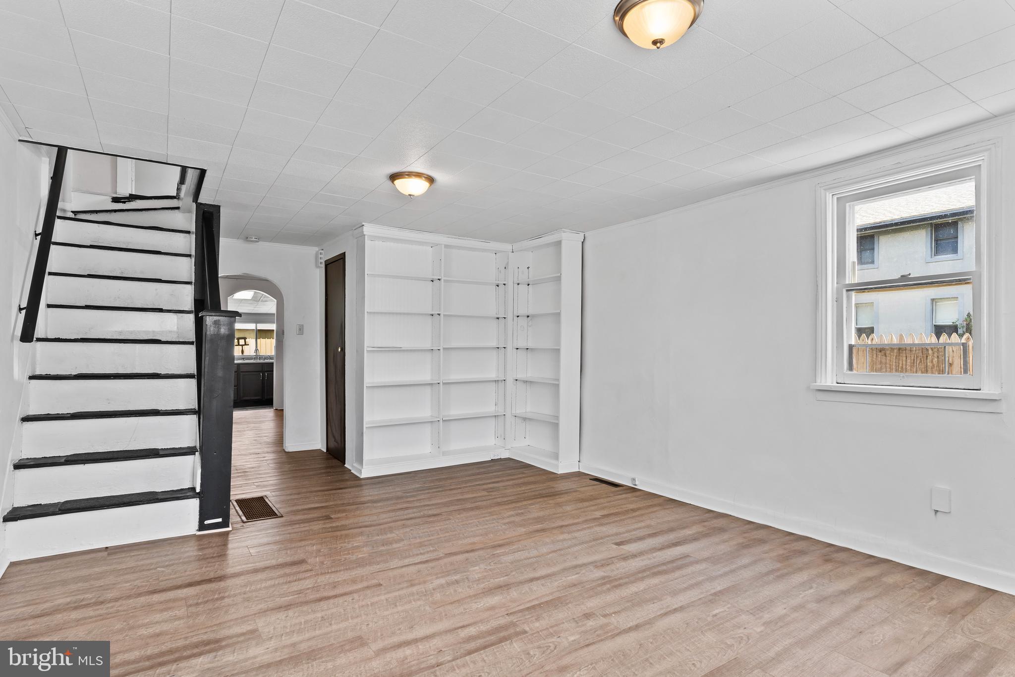 258 W 2ND STREET