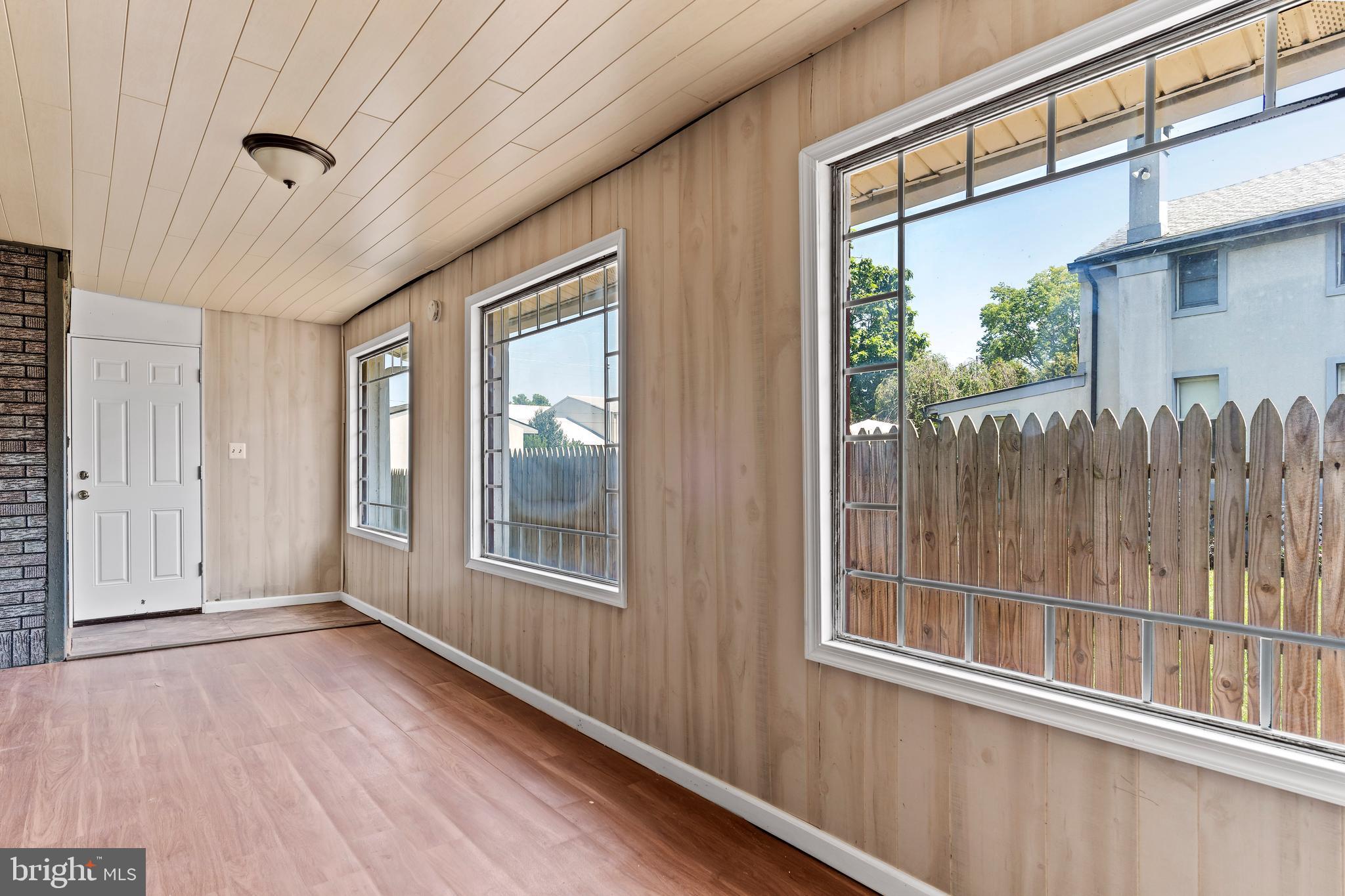 258 W 2ND STREET