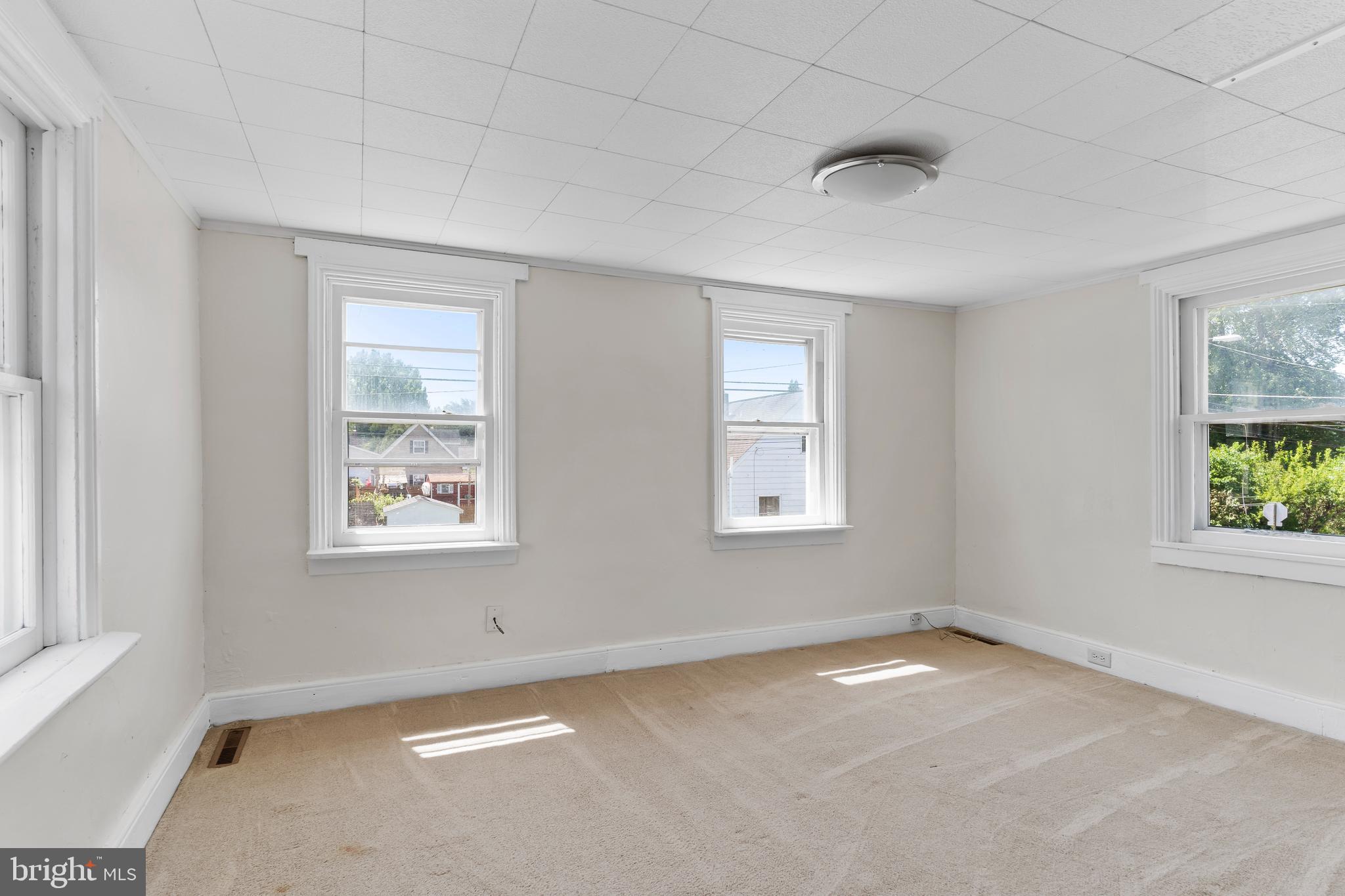258 W 2ND STREET