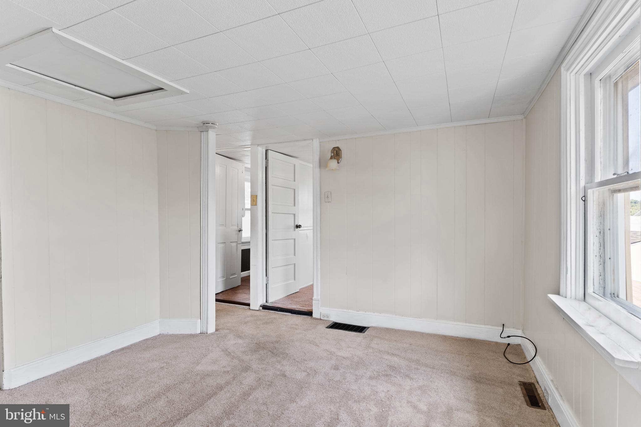 258 W 2ND STREET