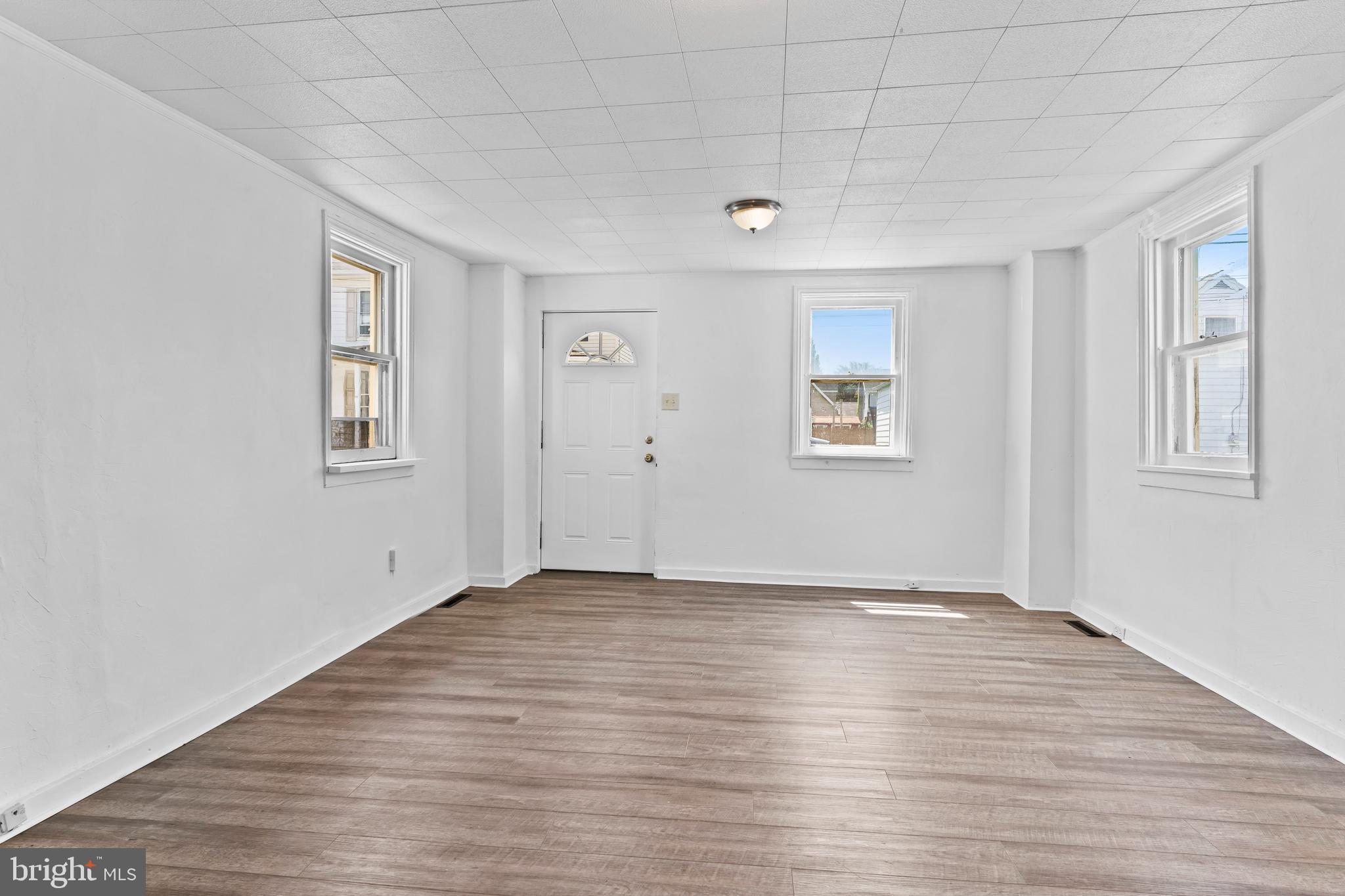 258 W 2ND STREET