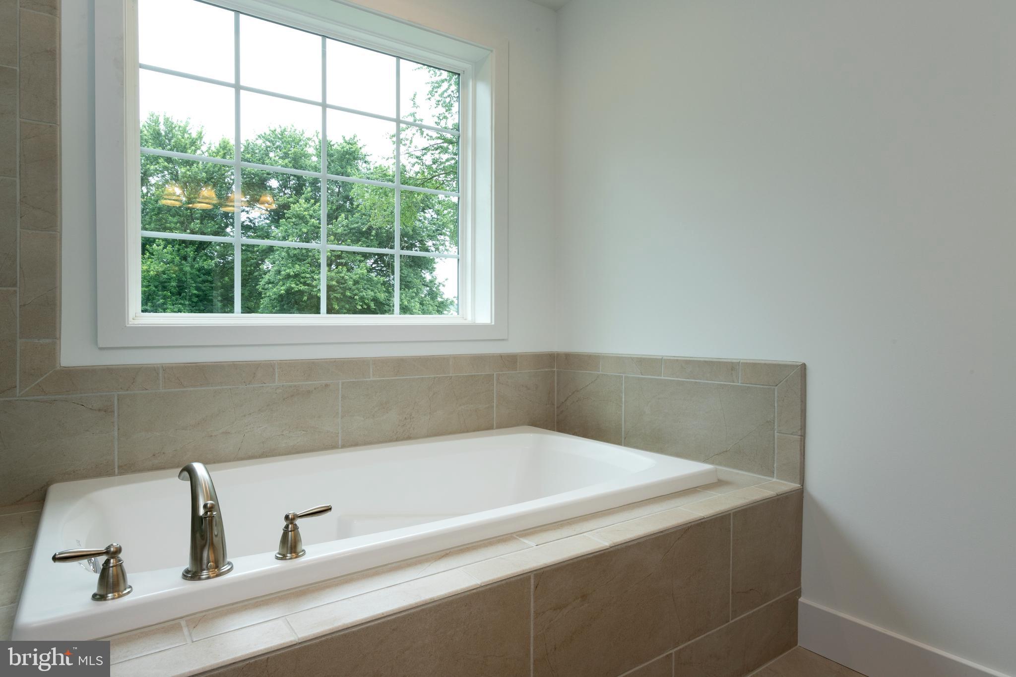 2312 CONTINENTAL DRIVE