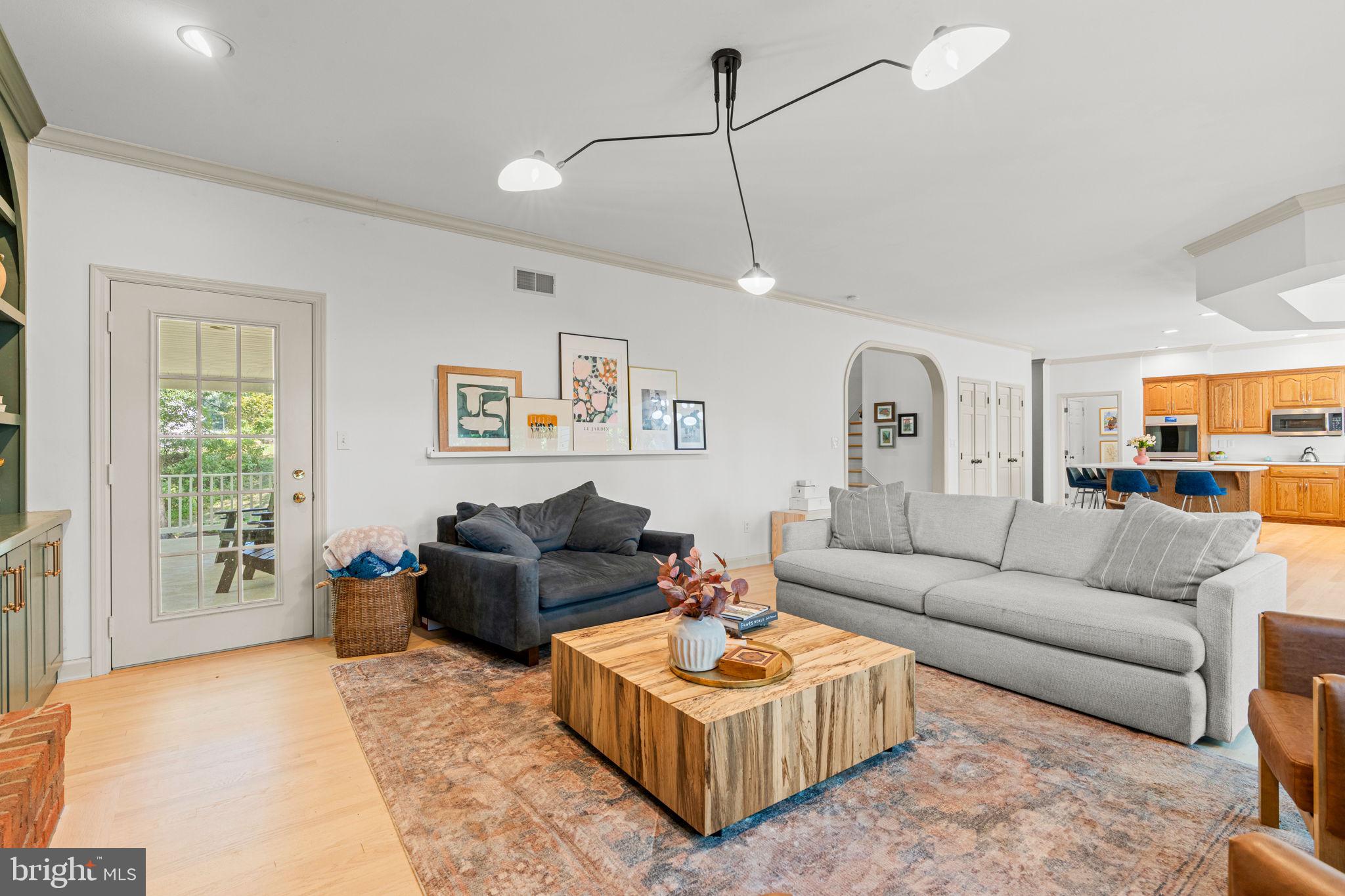 1155 GREENWOOD DRIVE