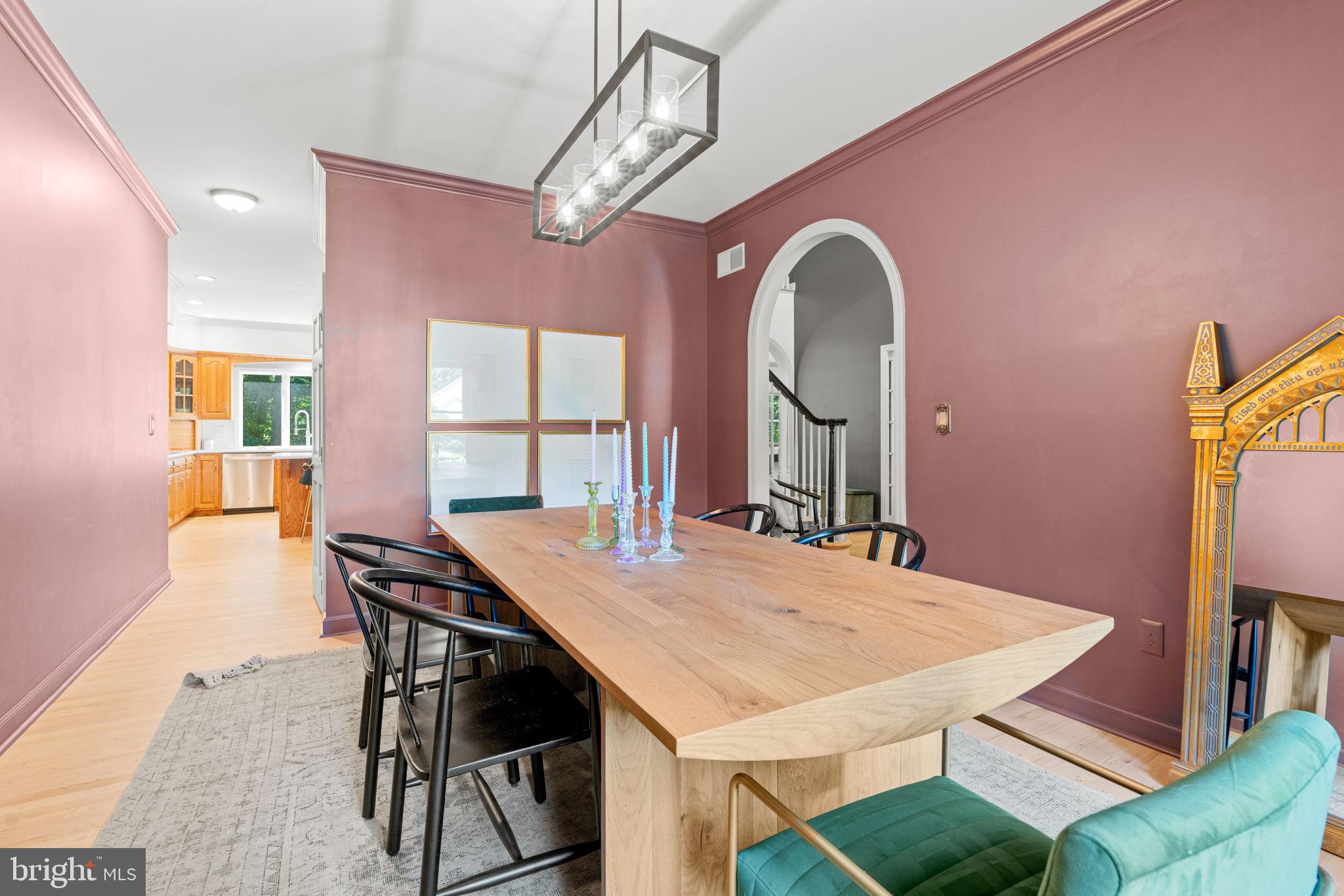 1155 GREENWOOD DRIVE