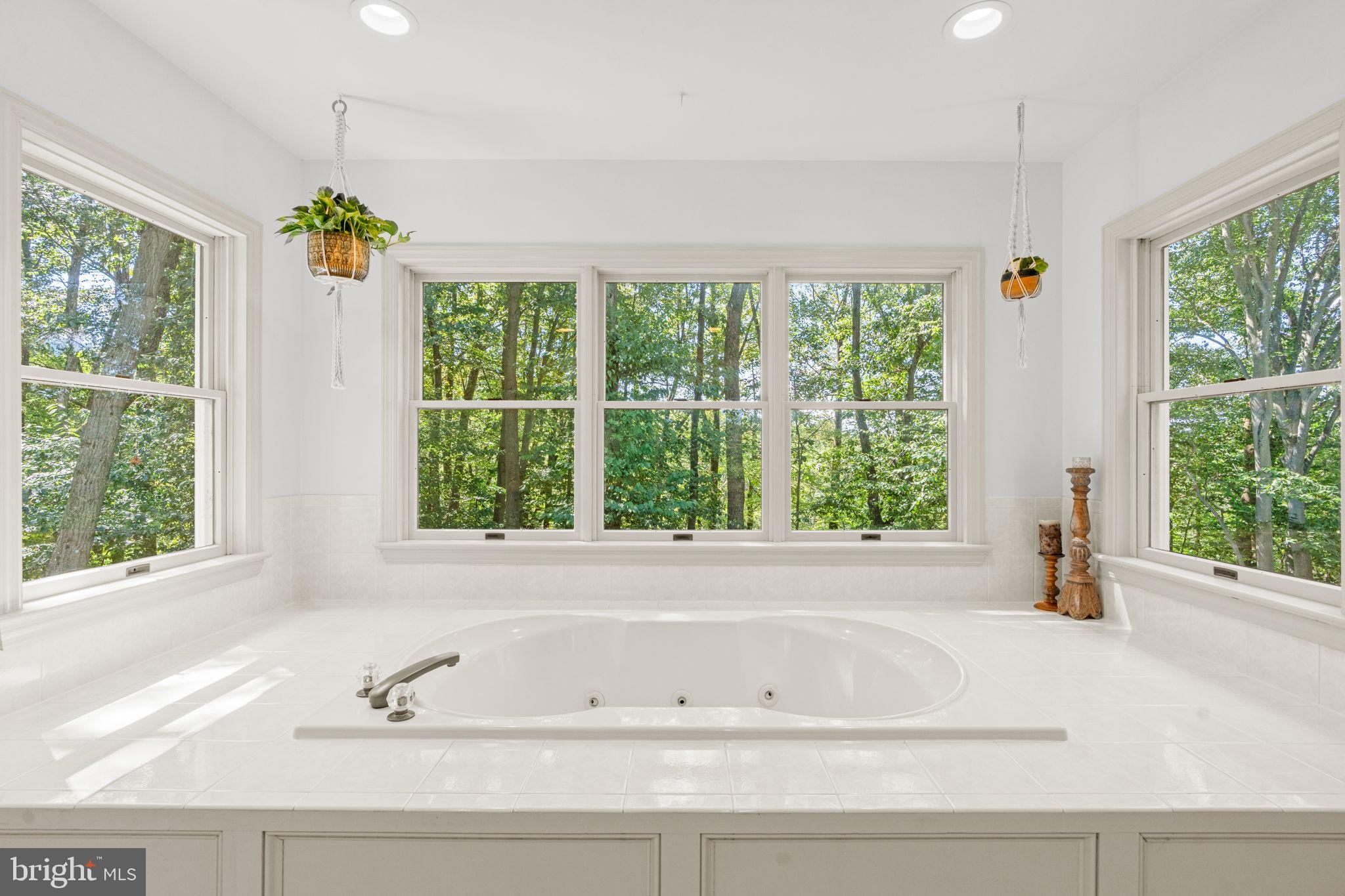 1155 GREENWOOD DRIVE