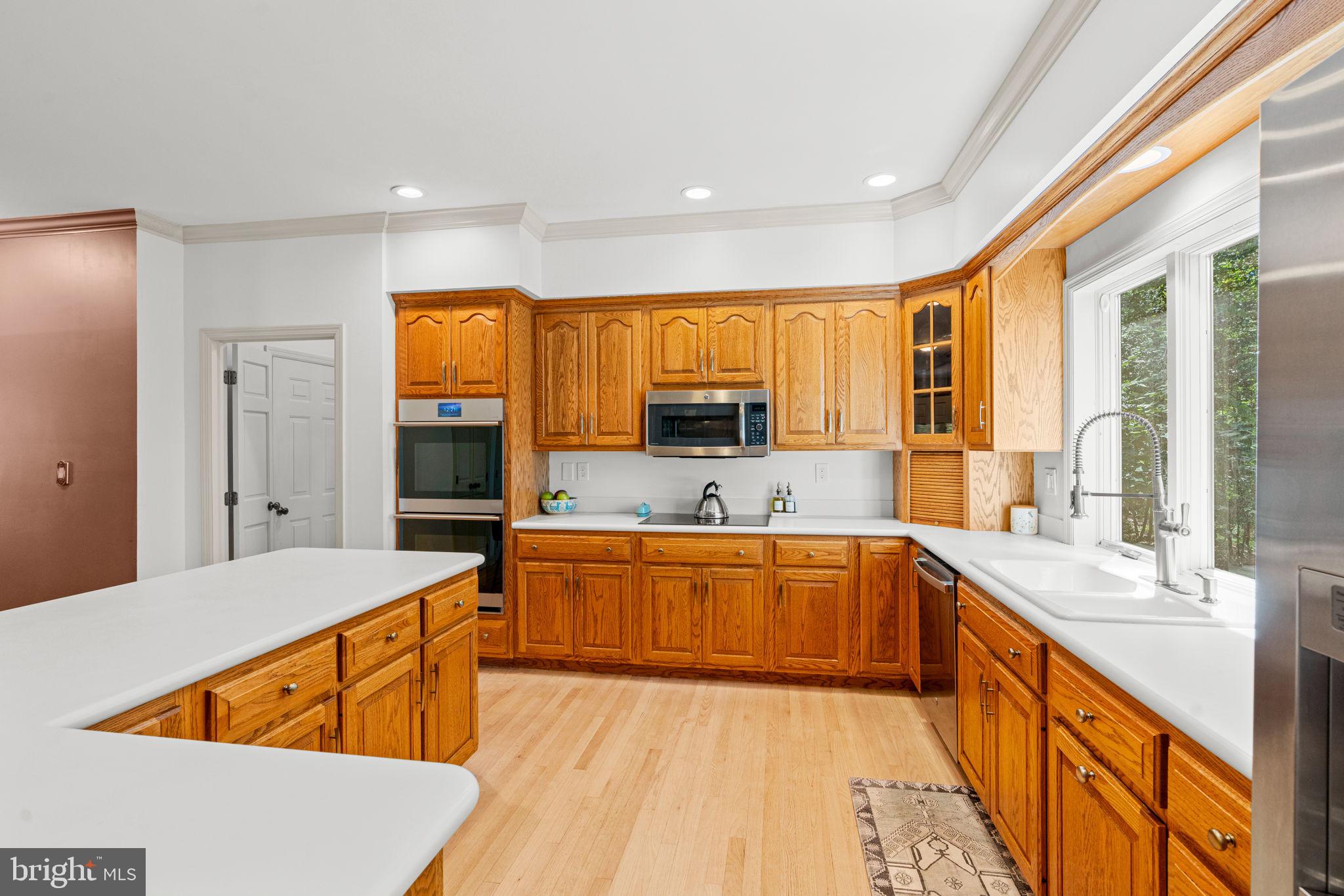 1155 GREENWOOD DRIVE