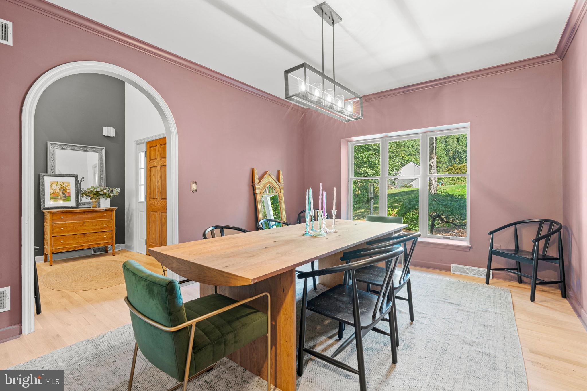 1155 GREENWOOD DRIVE