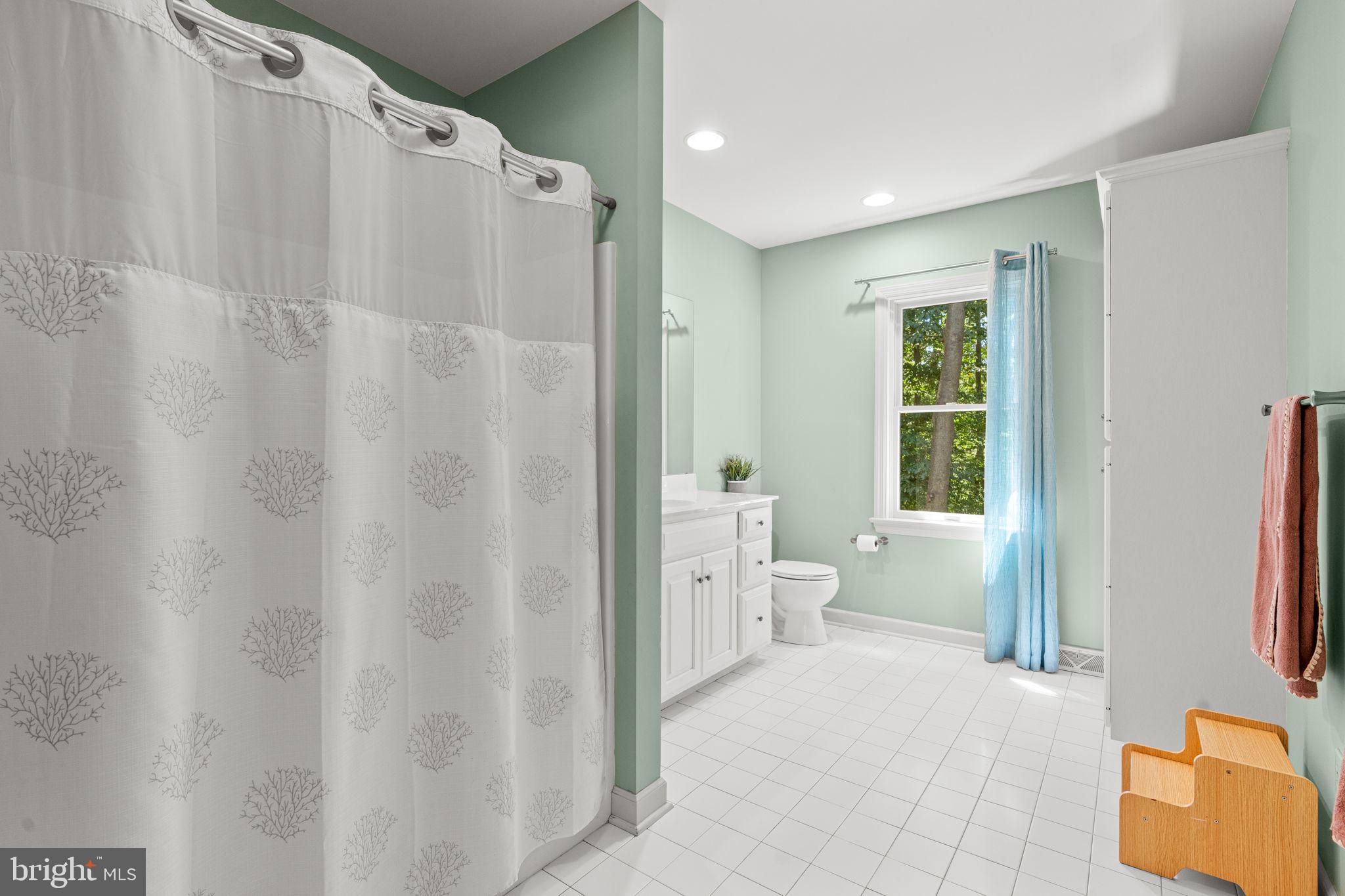 1155 GREENWOOD DRIVE