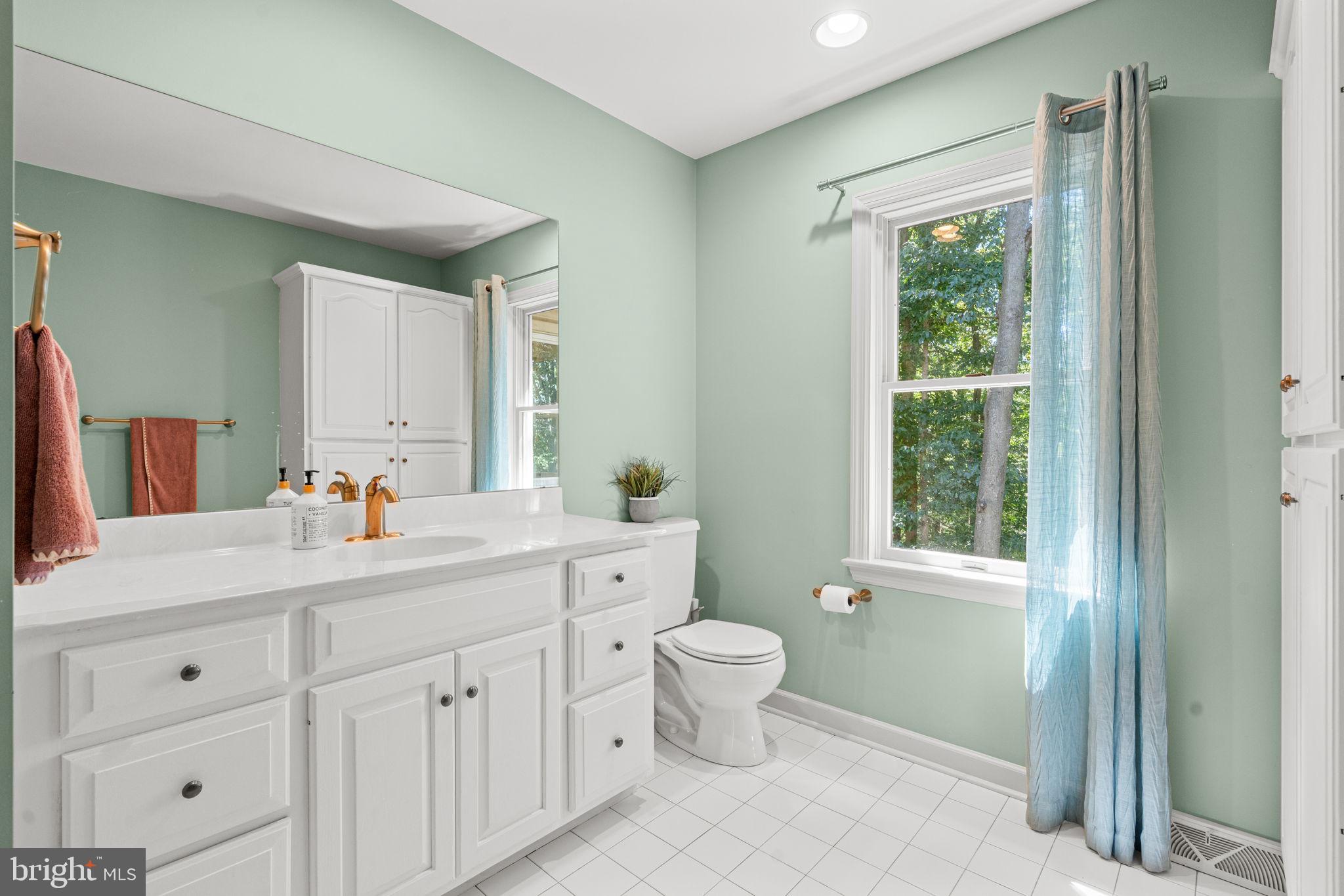 1155 GREENWOOD DRIVE