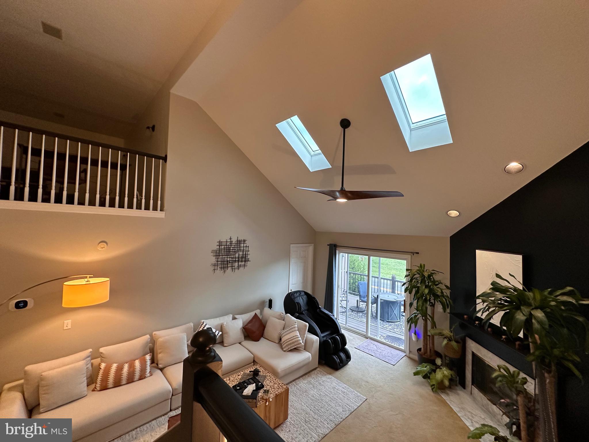 2805 OAKWOOD DRIVE