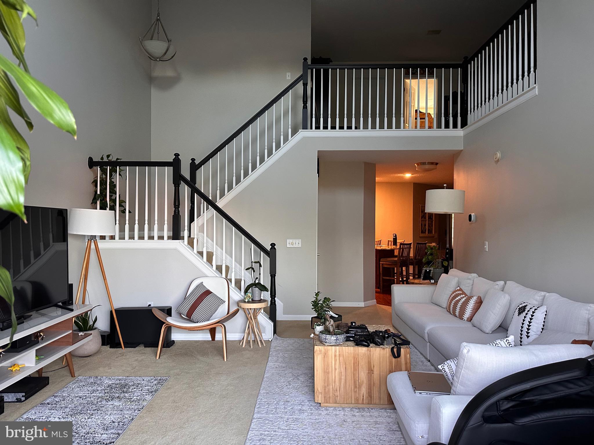 2805 OAKWOOD DRIVE