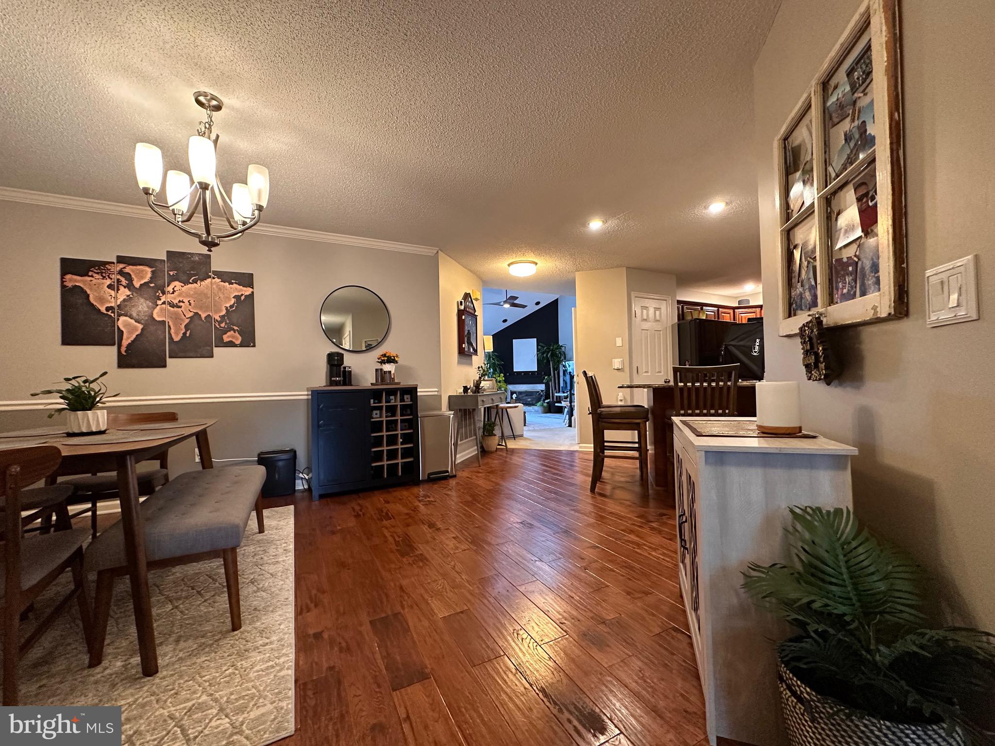 2805 OAKWOOD DRIVE