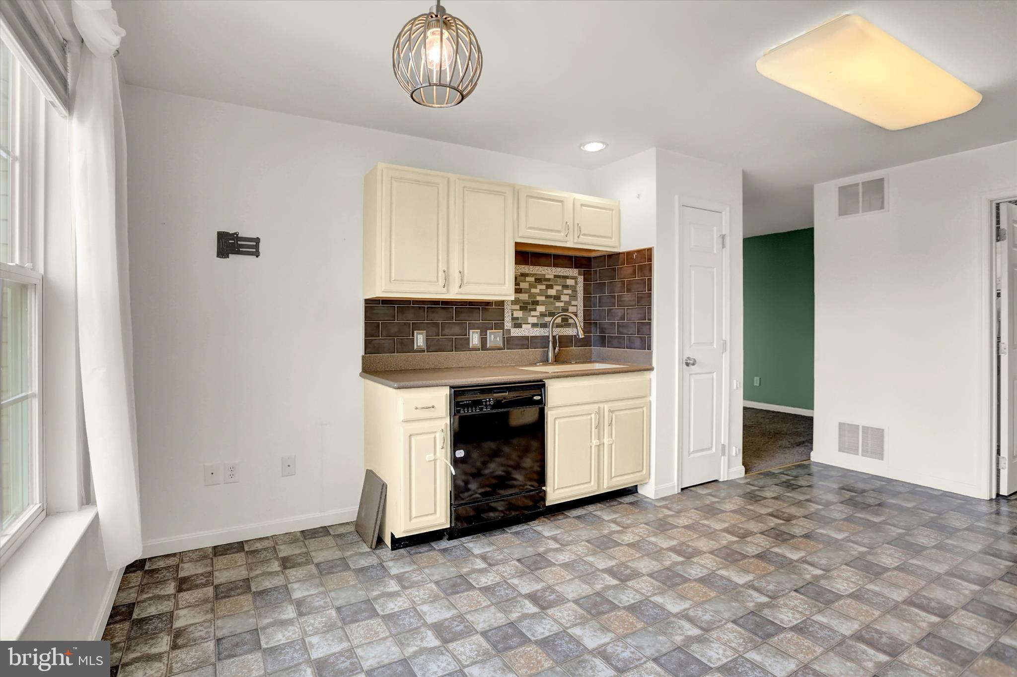 287 THRUSH DRIVE