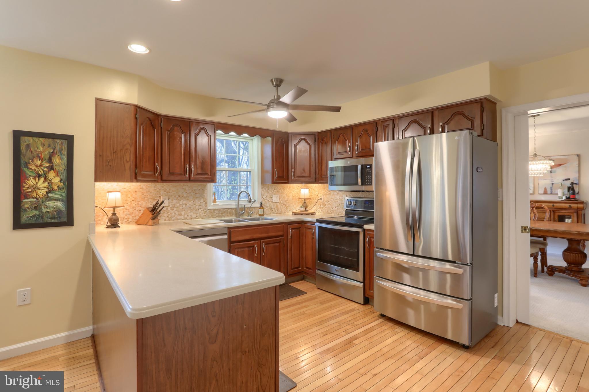 1609 SPRING HILL DRIVE