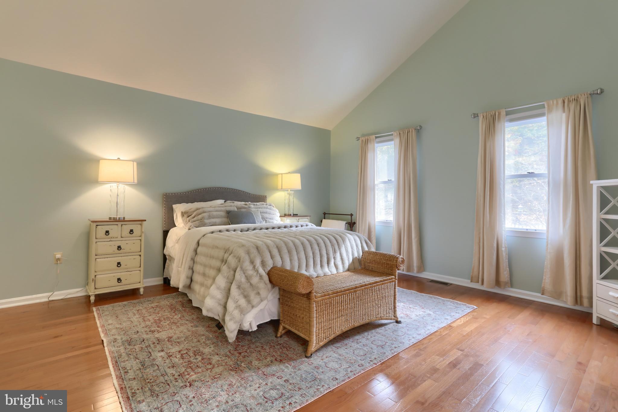 1609 SPRING HILL DRIVE