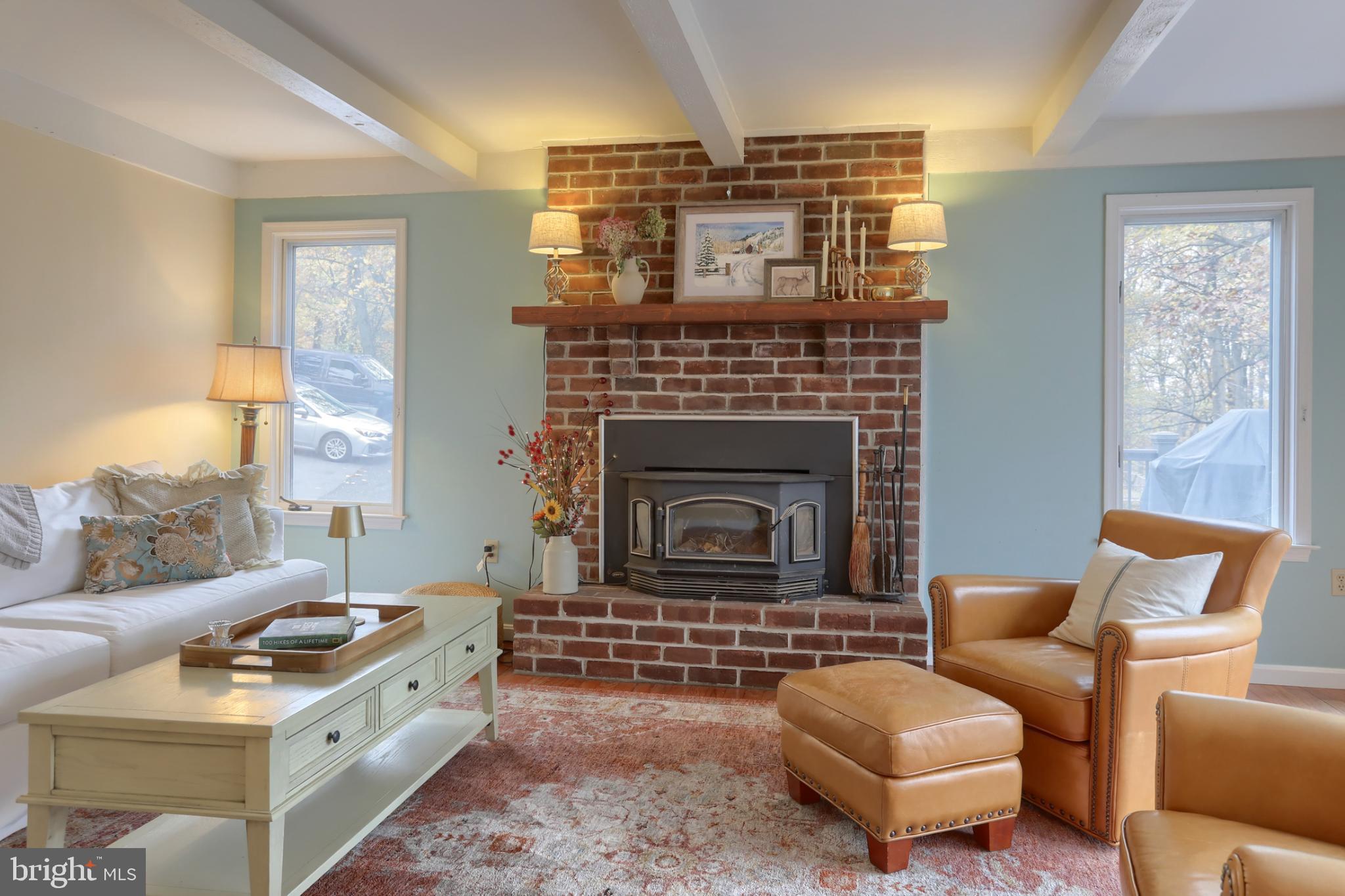 1609 SPRING HILL DRIVE