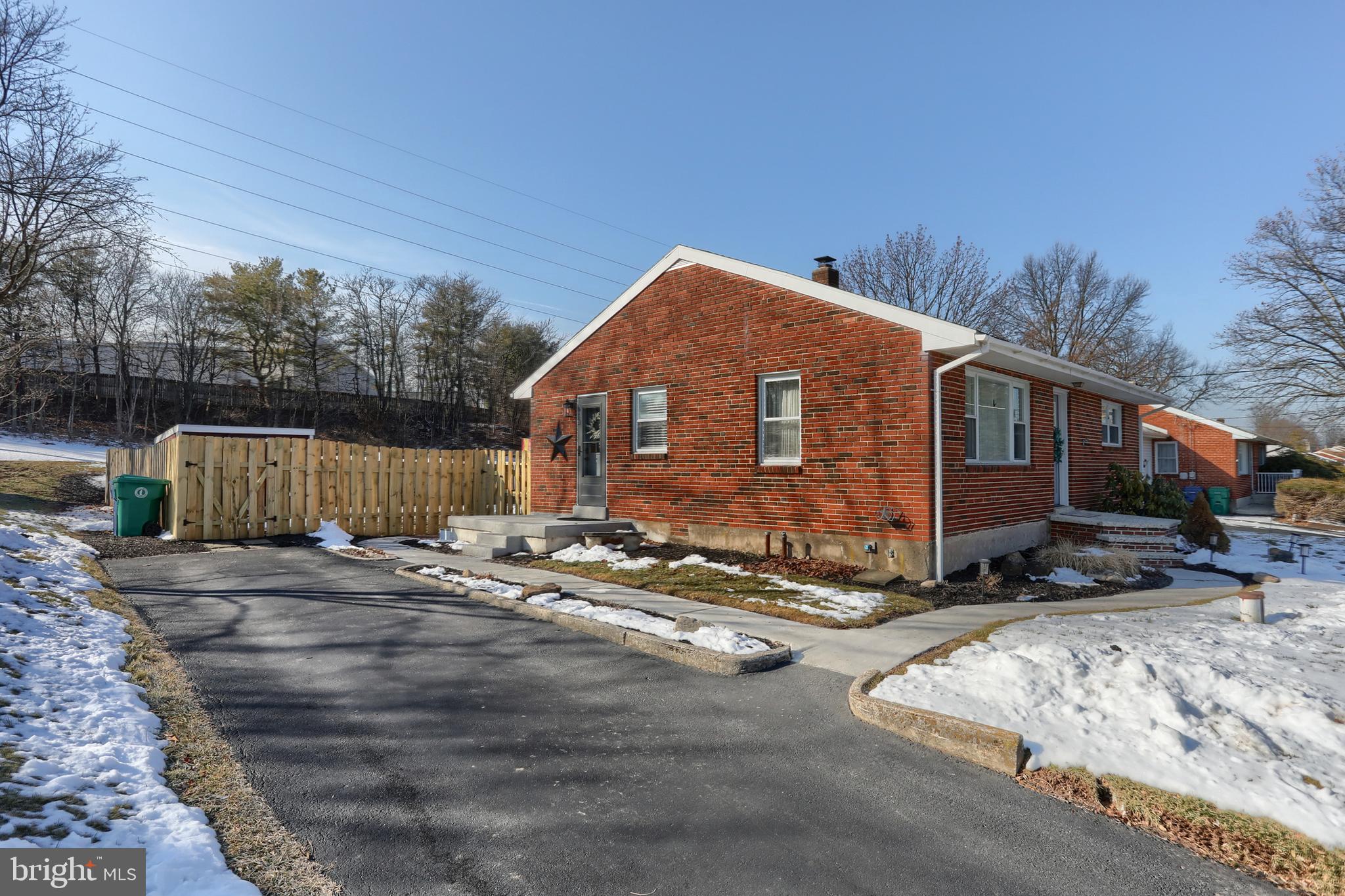 34 CAROLYN STREET