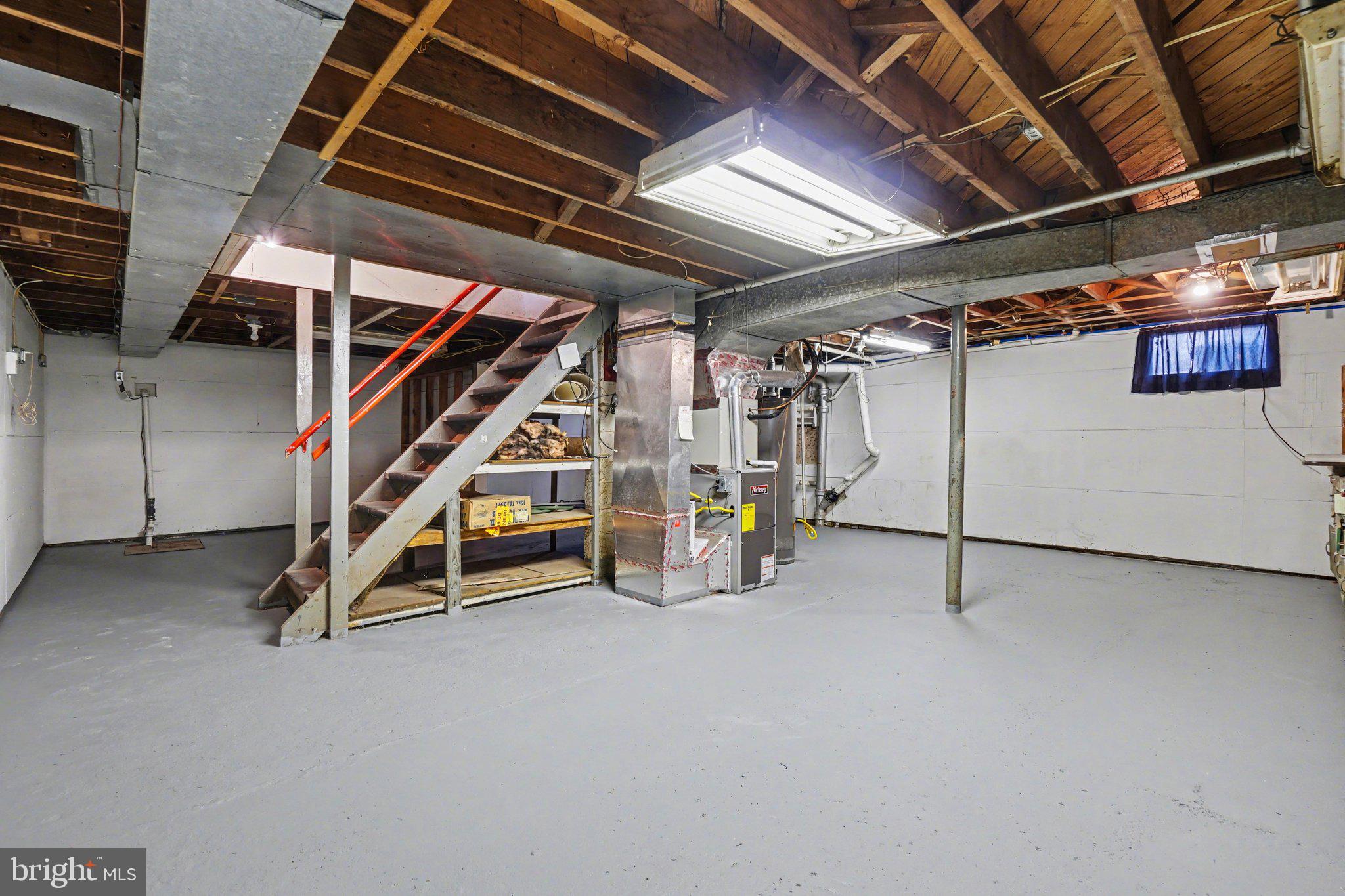315 E ROOSEVELT AVENUE