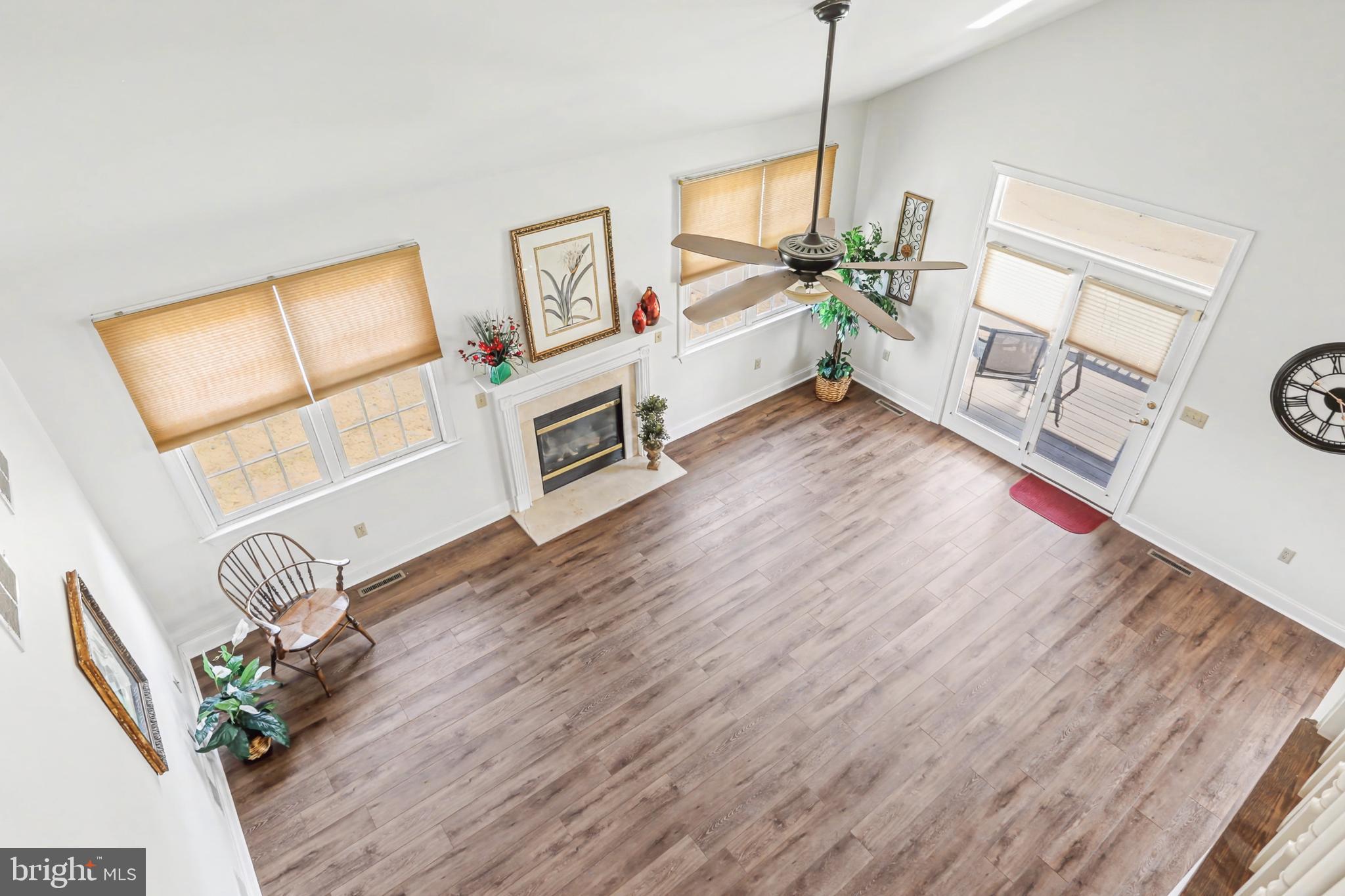 211 BROOKRIDGE COURT