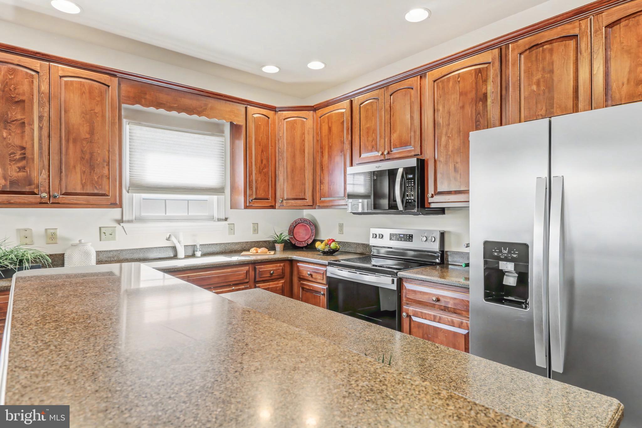 211 BROOKRIDGE COURT