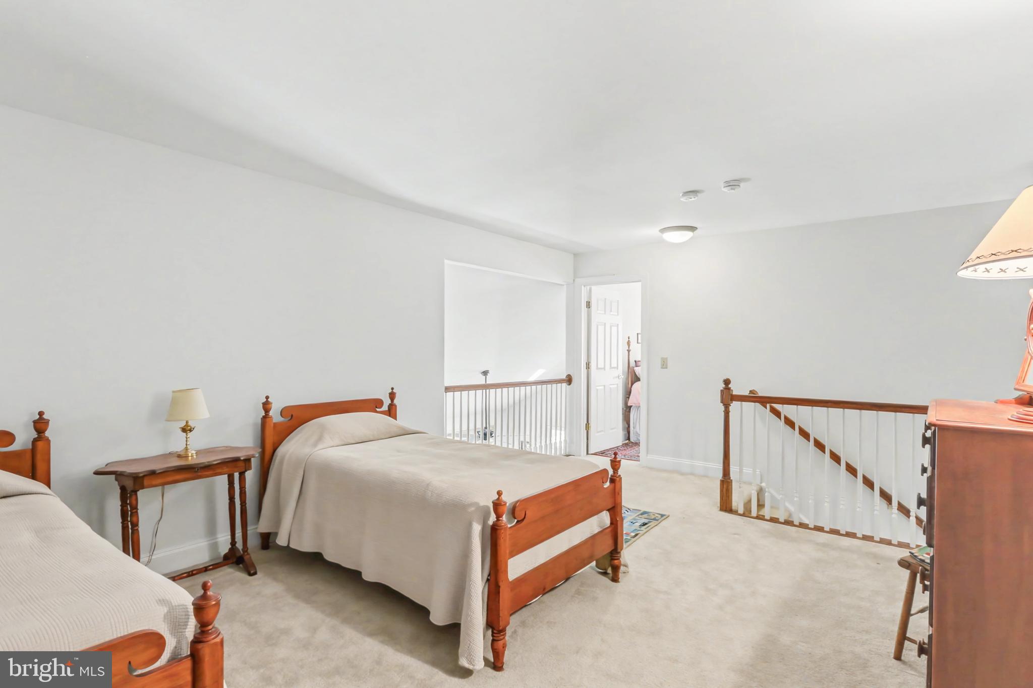 211 BROOKRIDGE COURT