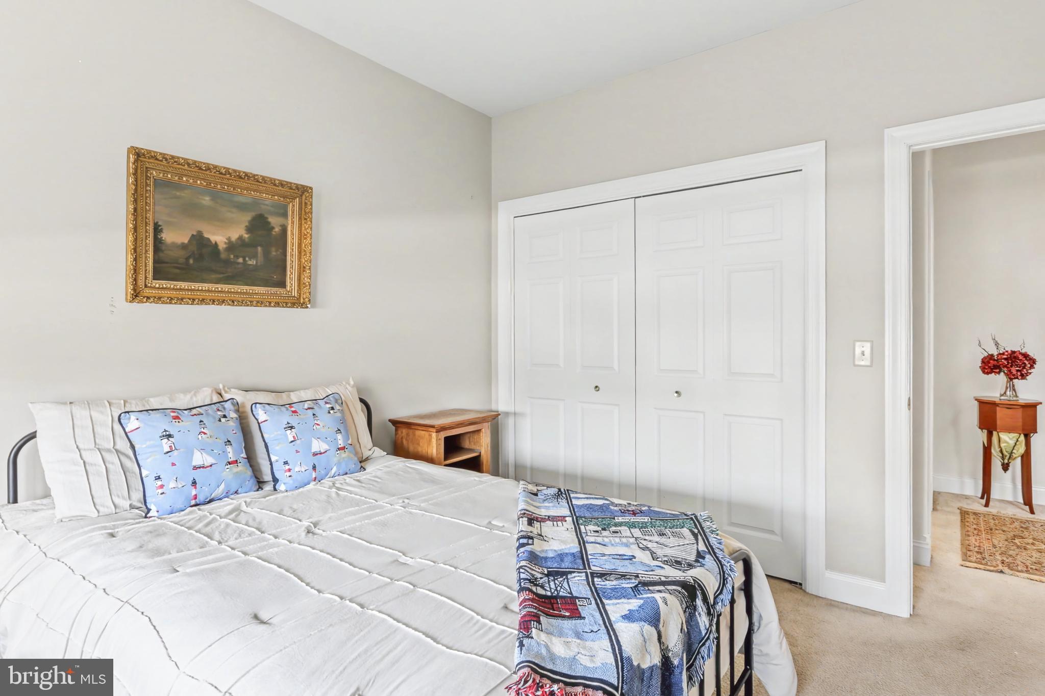 211 BROOKRIDGE COURT