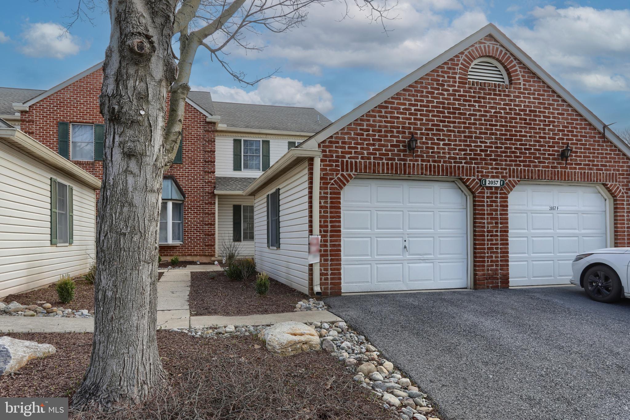 2057E E RALEIGH ROAD