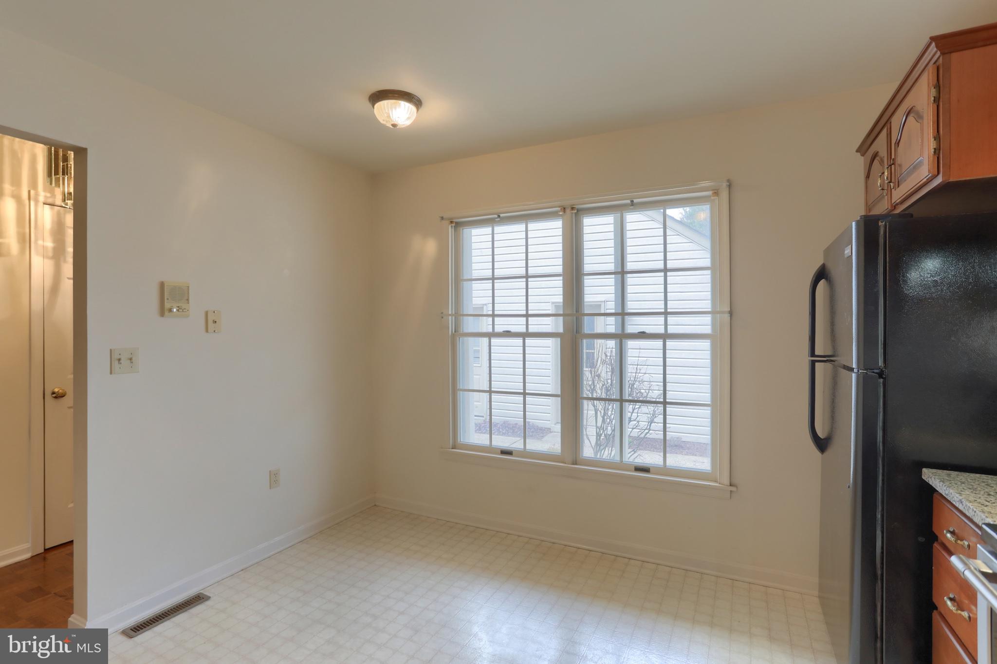 2057E E RALEIGH ROAD